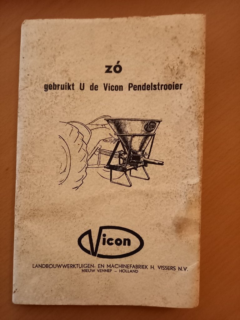Boekje zo gebruikt U de Vicon pendelstrooier, Boeken, Ophalen of Verzenden, Gelezen, Tractor en Landbouw