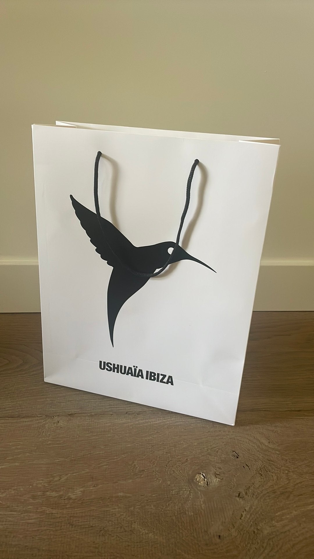 Nieuw papieren tasje van Ushuaia Ibiza, Ophalen of Verzenden, Nieuw, Verpakking