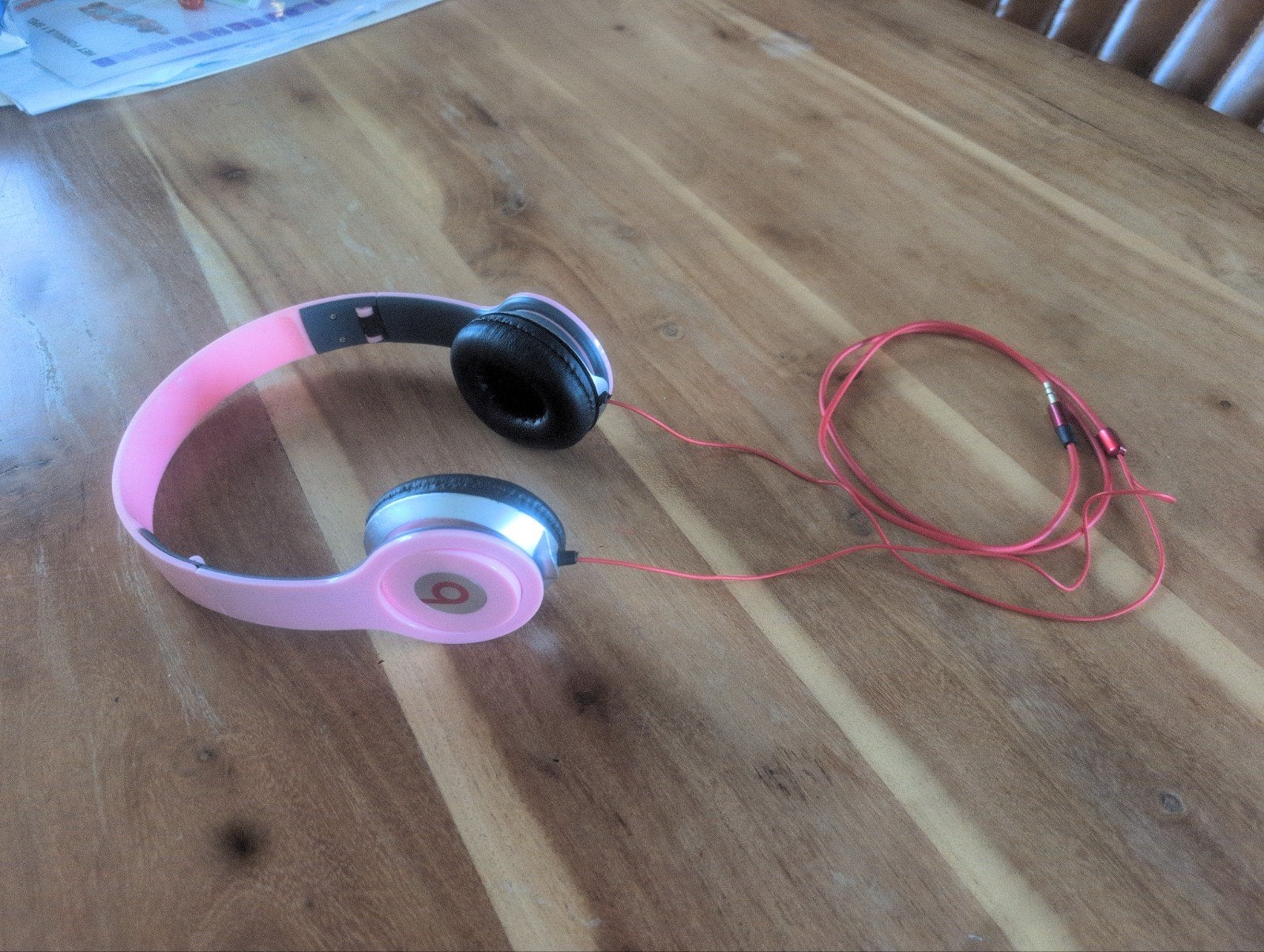 Dr Dre Solo HD koptelefoon - perfect geluid, Audio, Tv en Foto, Koptelefoons, Gebruikt, On-ear, Ophalen of Verzenden, Roze