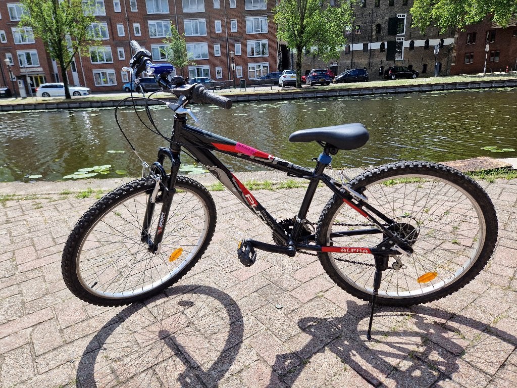 Koop bij ons uw mountainbike en steun gelijk onze stichting!, Fietsen en Brommers, Minder dan 45 cm, Ophalen, Zo goed als nieuw