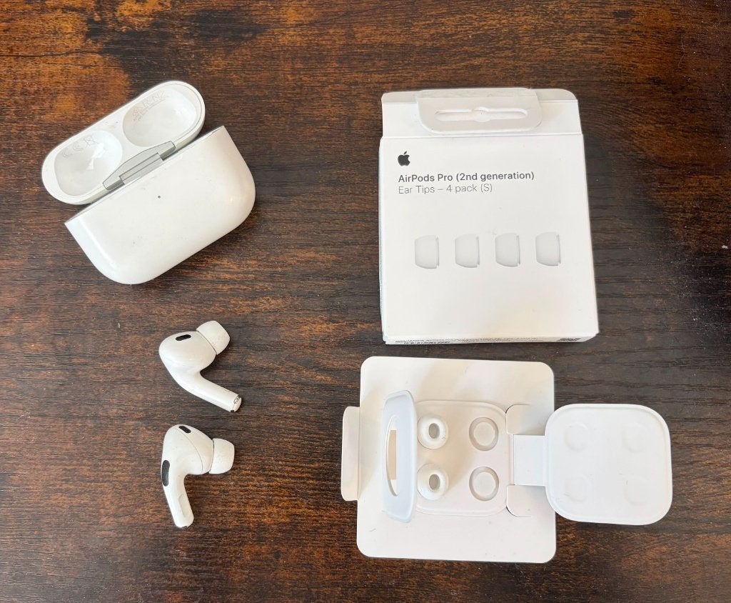 Apple AirPods Pro (2nd generation) Compleet en goede staat, Verzenden, Zo goed als nieuw, Apple