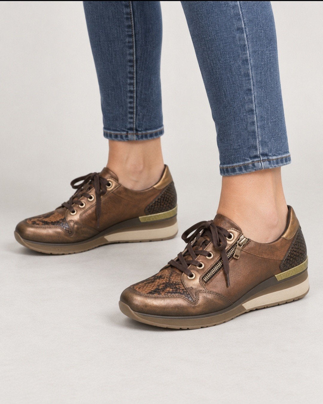 Softwaves bruine sneakers Maat 39, Kleding | Dames, Bruin, Ophalen of Verzenden, Sneakers of Gympen, Gedragen
