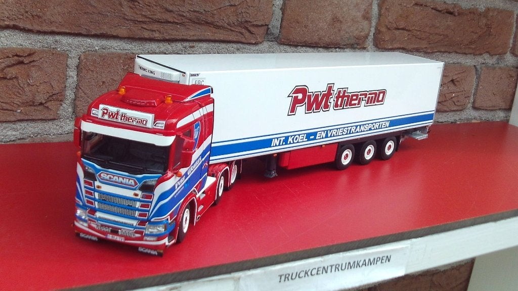 WSI  Scania  S  Normal  6 x 2 van  PWT.  Thermo., Ophalen of Verzenden, Nieuw, Bus of Vrachtwagen, Wsi