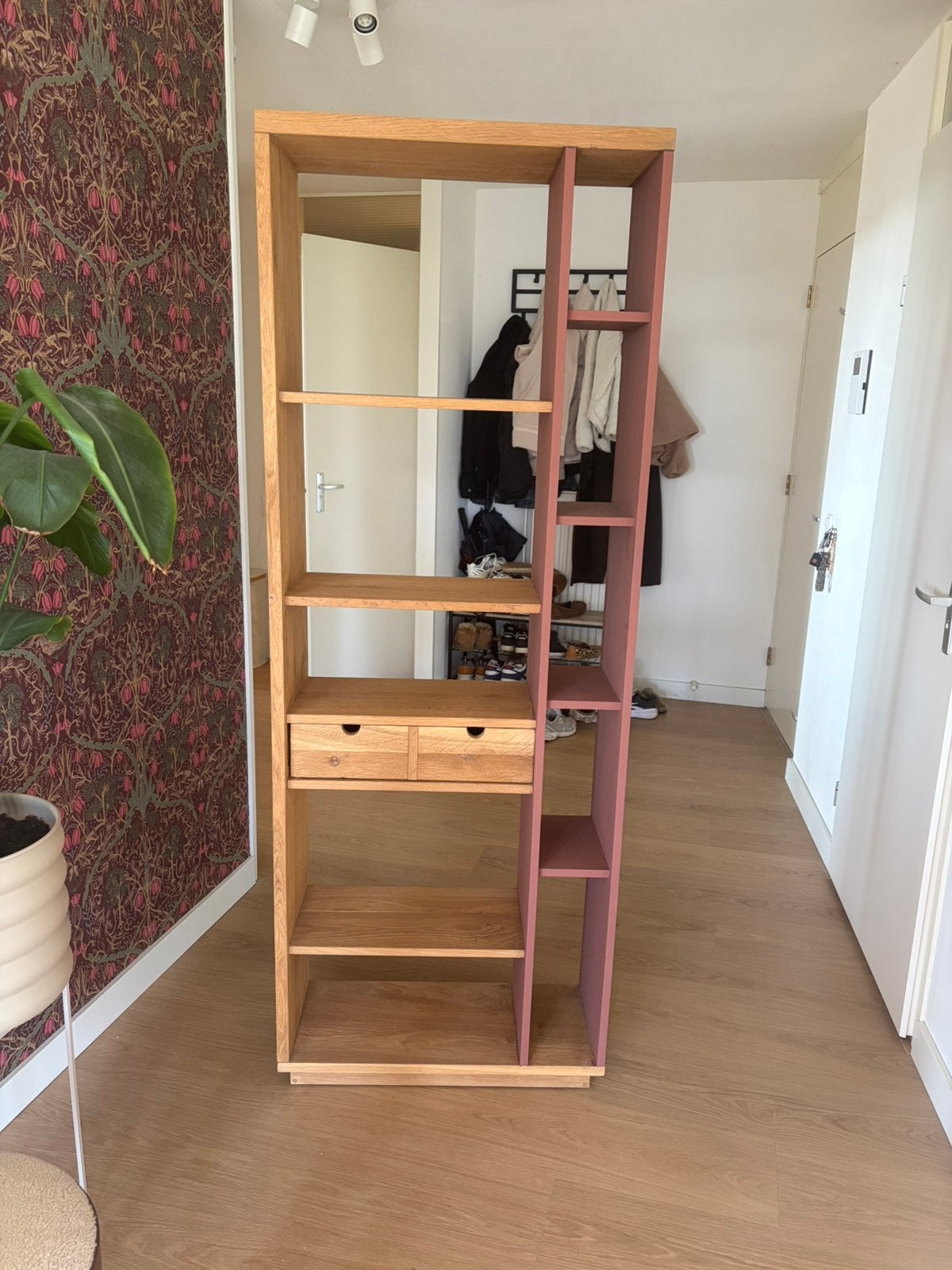 Massief houten kast, Ophalen, Zo goed als nieuw