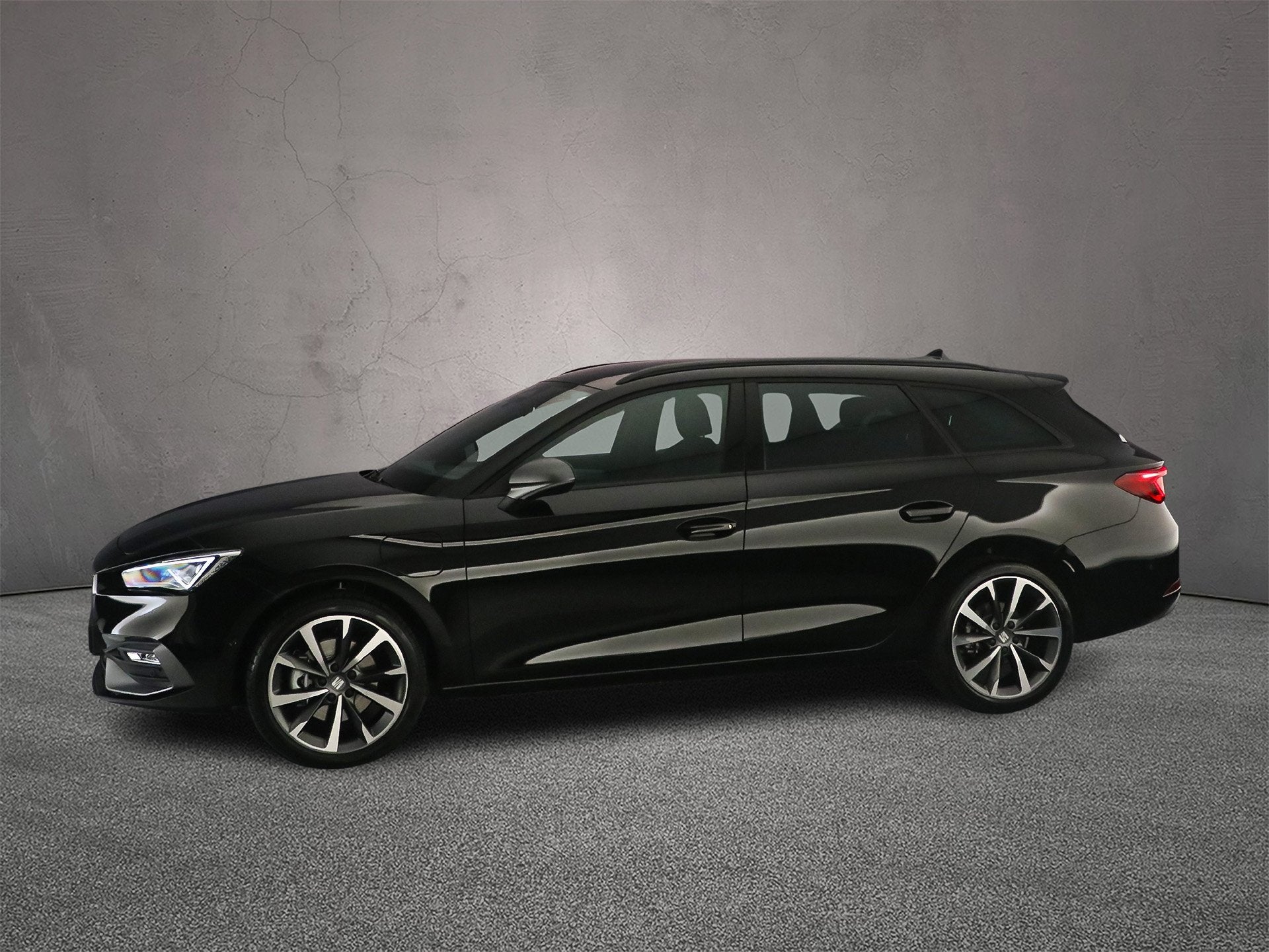 SEAT Leon Sportstourer, Euro 6, 4 cilinders, 1700 kg, Te koop