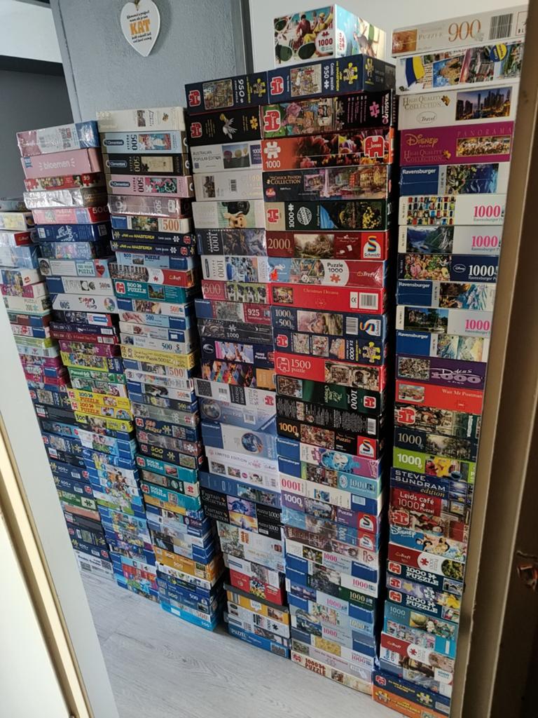 180+ puzzels te koop max 2000 stukjes, zitten ook nieuwe bij, Ophalen of Verzenden, 500 t/m 1500 stukjes, Zo goed als nieuw, Legpuzzel