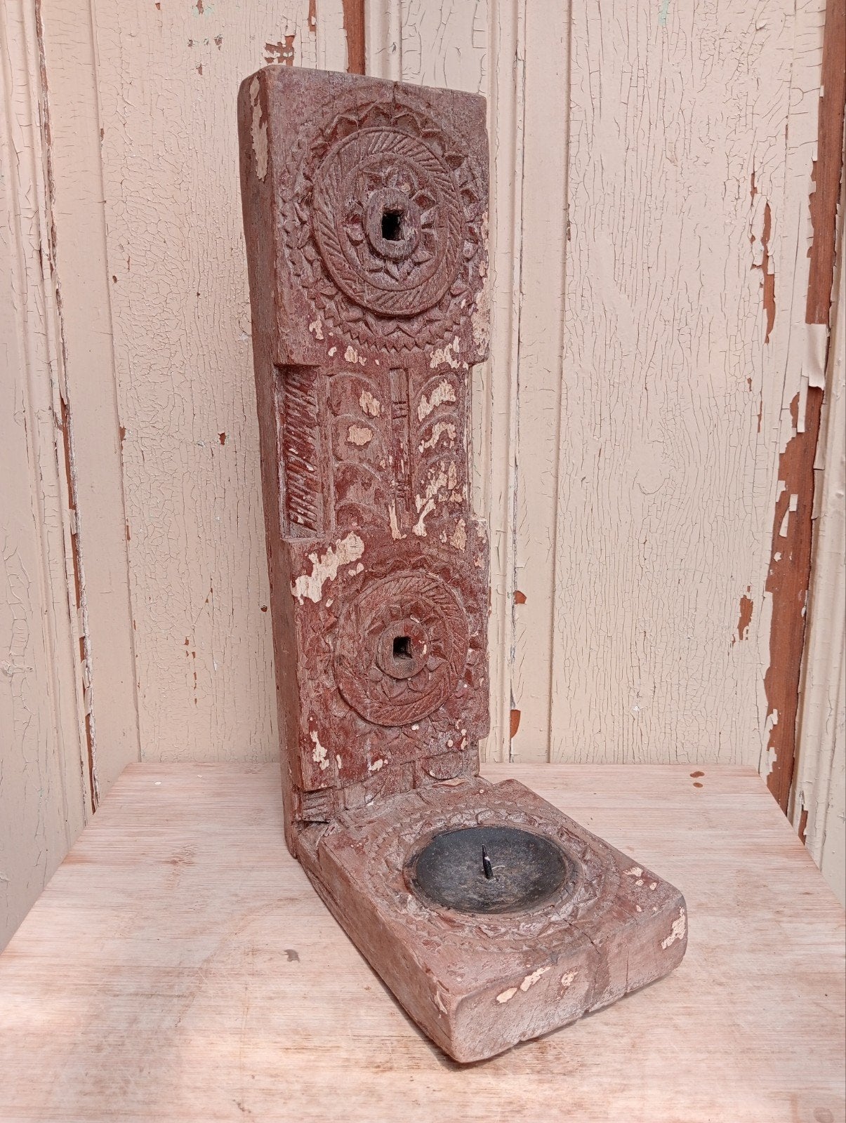 Antieke houten kandelaar met houtsnijwerk, Ophalen of Verzenden