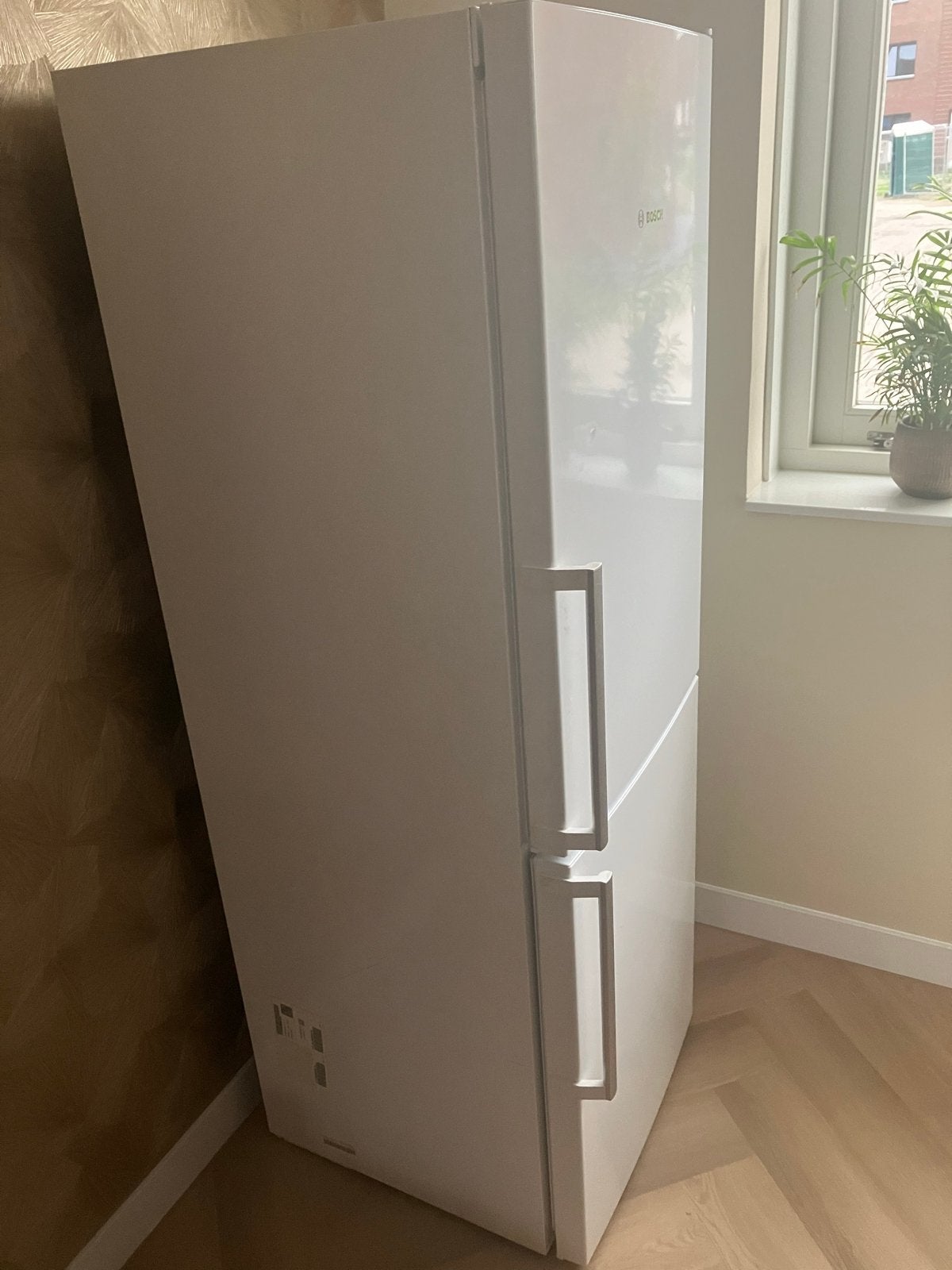 Bosch Koelkast met Vriezer, Ophalen, 200 liter of meer, 60 cm of meer, Met aparte vriezer