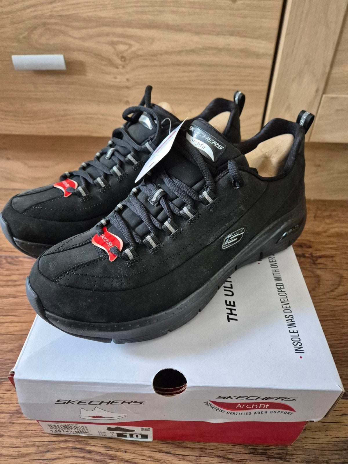 Skechers arch fit NIEUW in doos maat 40, Kleding | Dames, Ophalen of Verzenden, Nieuw, Zwart, Sneakers of Gympen