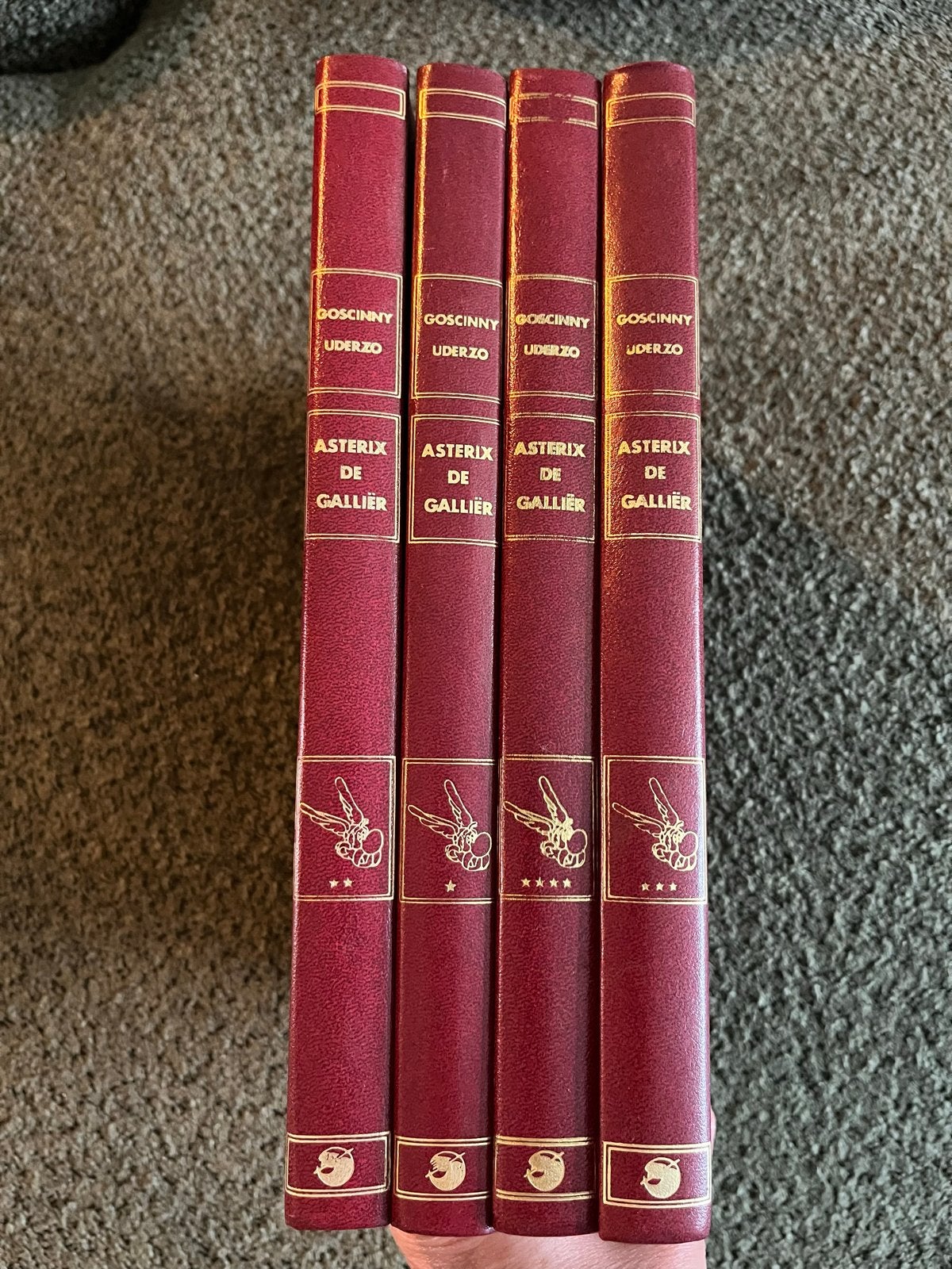 Asterix en Obelix stripboeken - Leer gebonden uit 1975, Boeken, Meerdere stripboeken, Ophalen of Verzenden, Gelezen