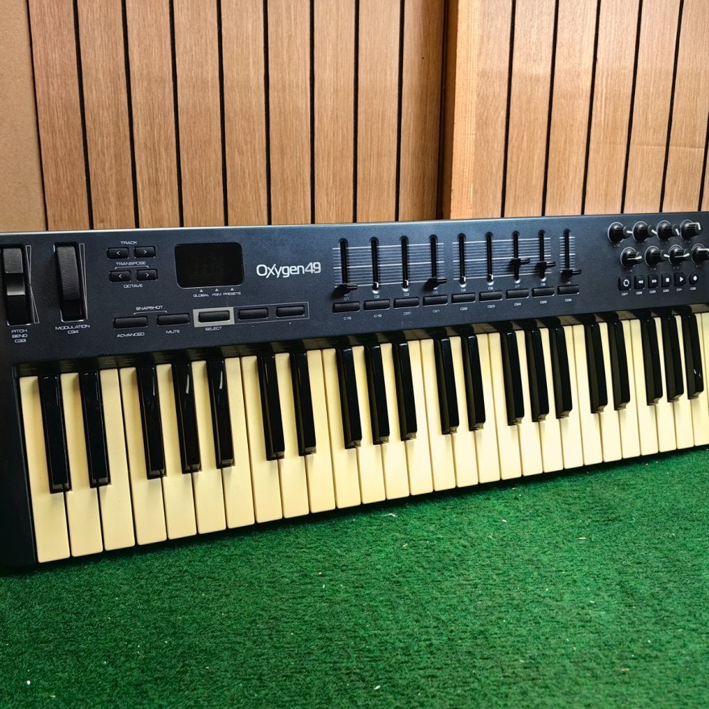 M-Audio Oxygen 49 Midi Keyboard - In Nette Staat, M-Audio, Zo goed als nieuw, https://m-audio.com/support/contact, 200 Scenic View Drive, Suite 201, Cumberland, RI 02864, Verenigde Staten