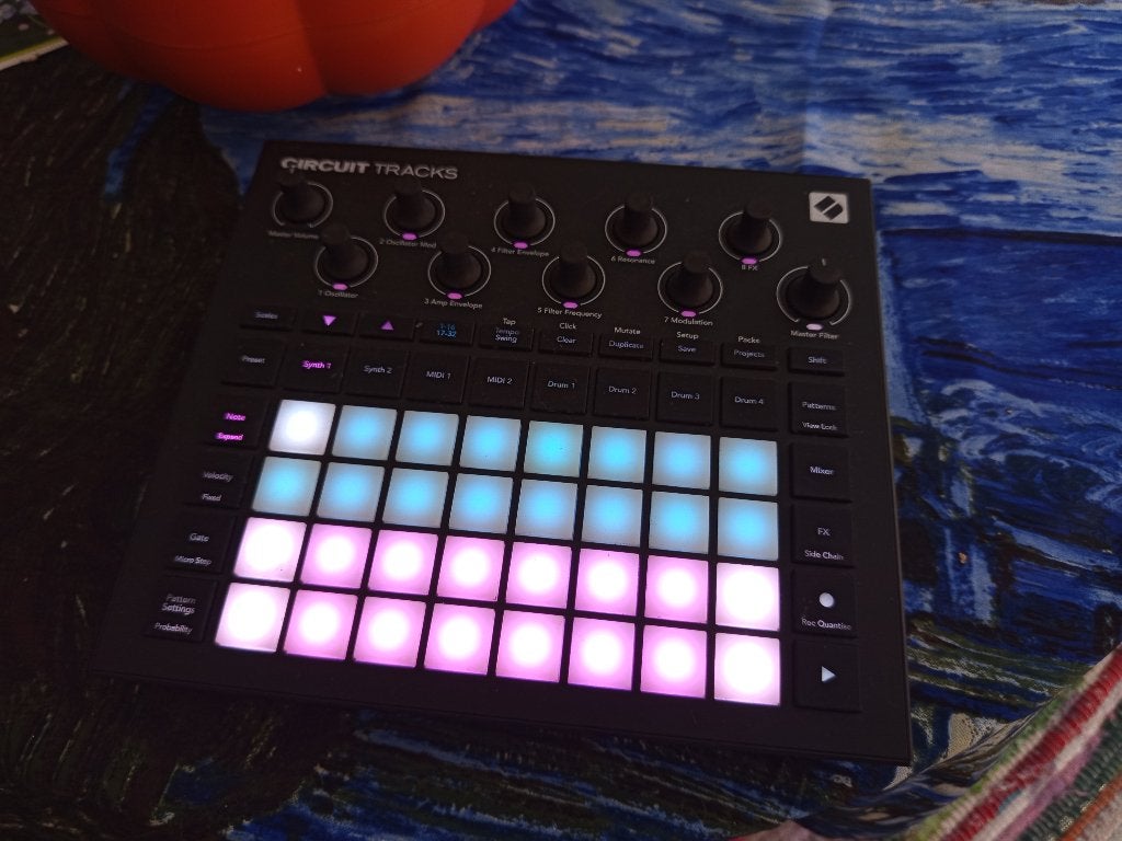 Novation circuit tracks, Novation, Zo goed als nieuw, Met midi-aansluiting, Overige aantallen