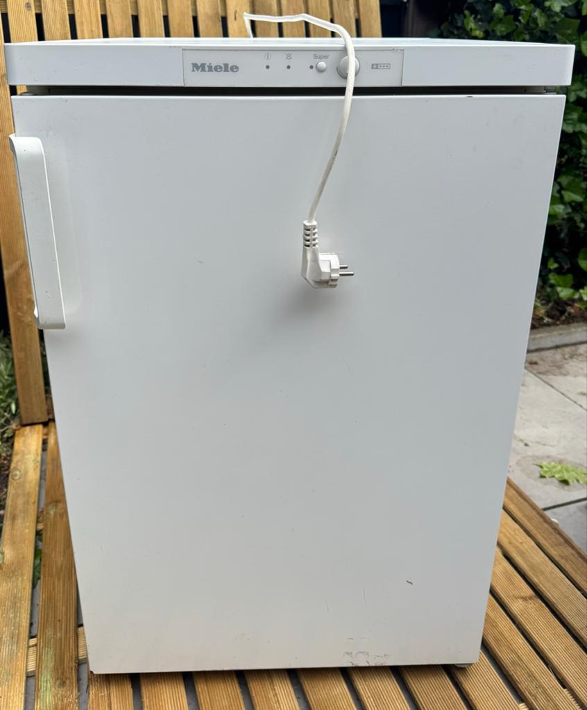 Miele Vrieskast tafelmodel, Witgoed en Apparatuur, Vriezers en Diepvrieskisten, Gebruikt, Minder dan 60 cm, Vrijstaand, Ophalen