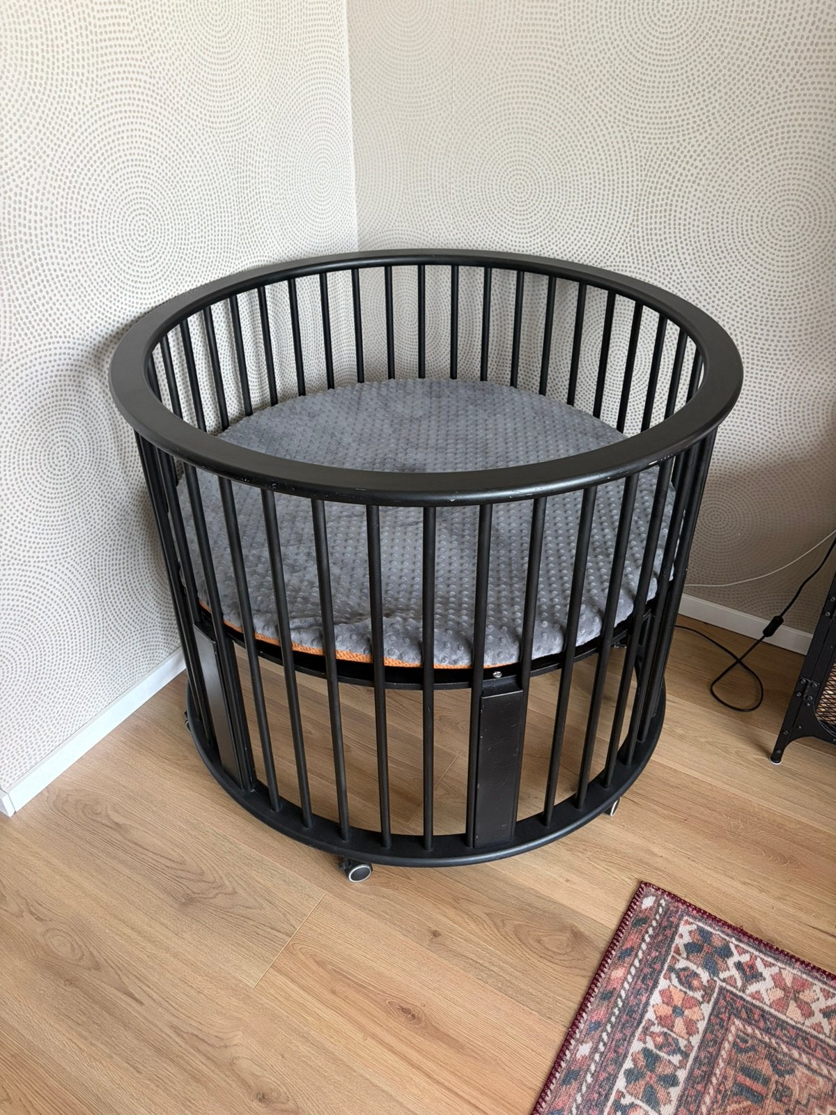 Bopita babybox rond zwart, Kinderen en Baby's, Boxen, Ophalen, Zo goed als nieuw, Rond, Boxkleed