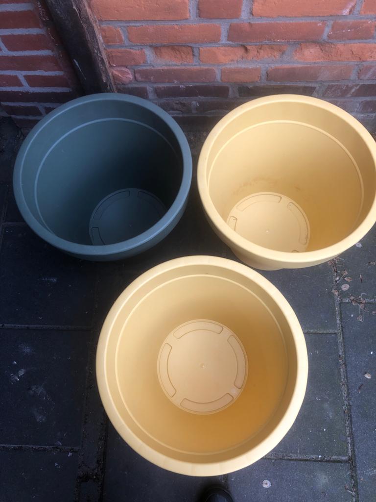 3 kunststof bloempotten, Kunststof, Gebruikt, Rond, Minder dan 40 cm