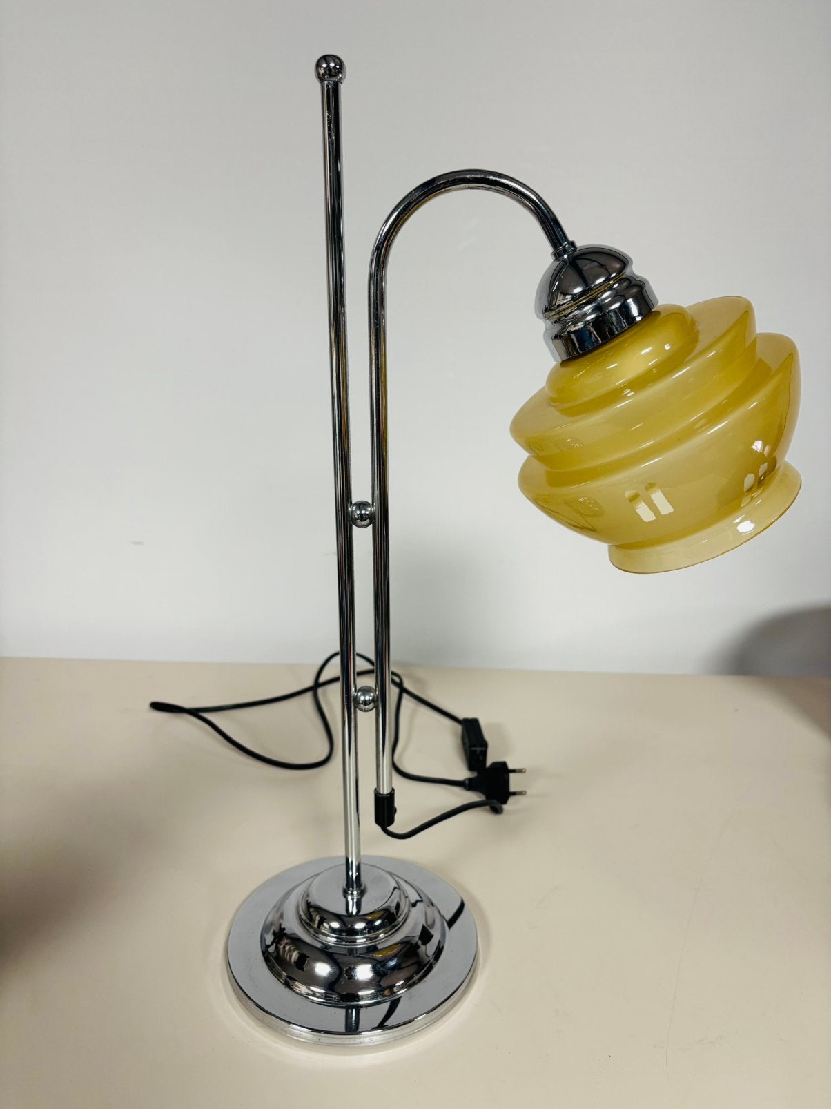 Art Deco stijl tafellamp, Antiek en Kunst, Antiek | Lampen, Ophalen of Verzenden