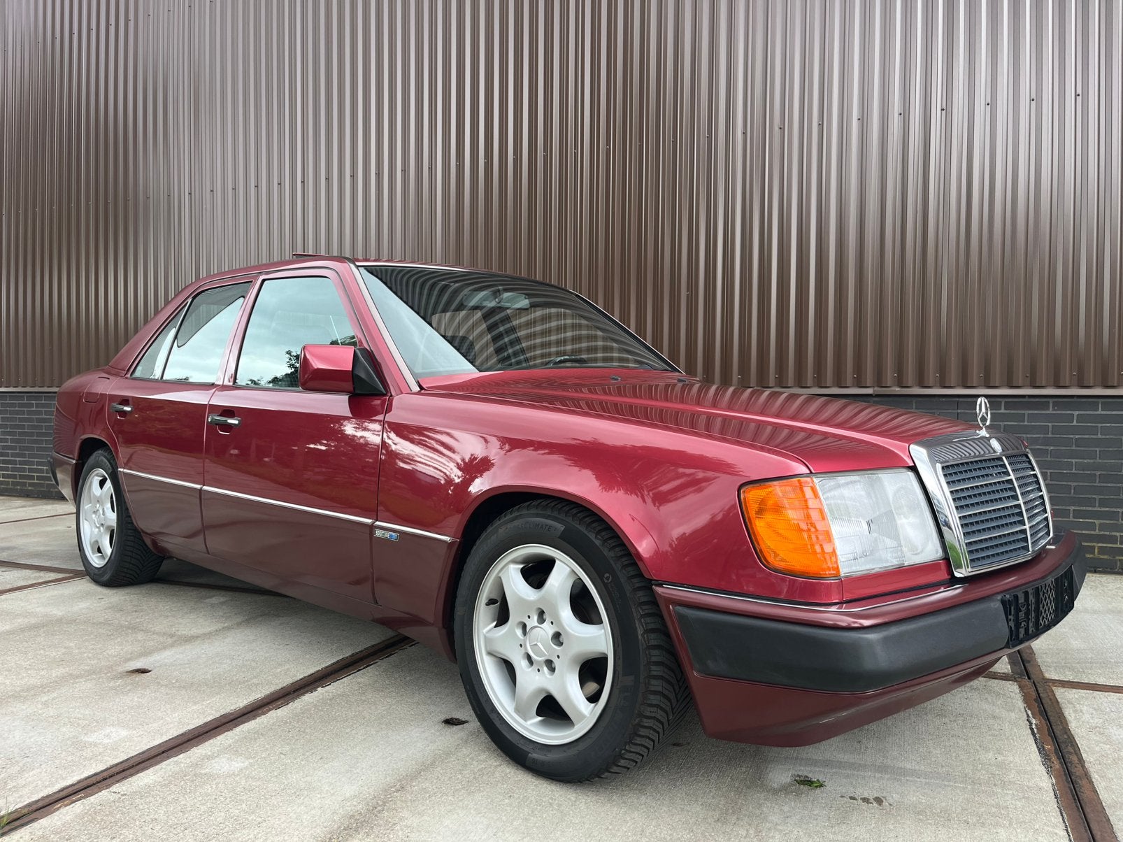 Mercedes-Benz 320E Sportline handgeschakeld Uniek!, Auto's, Zwart, 3199 cc, Handgeschakeld, Particulier