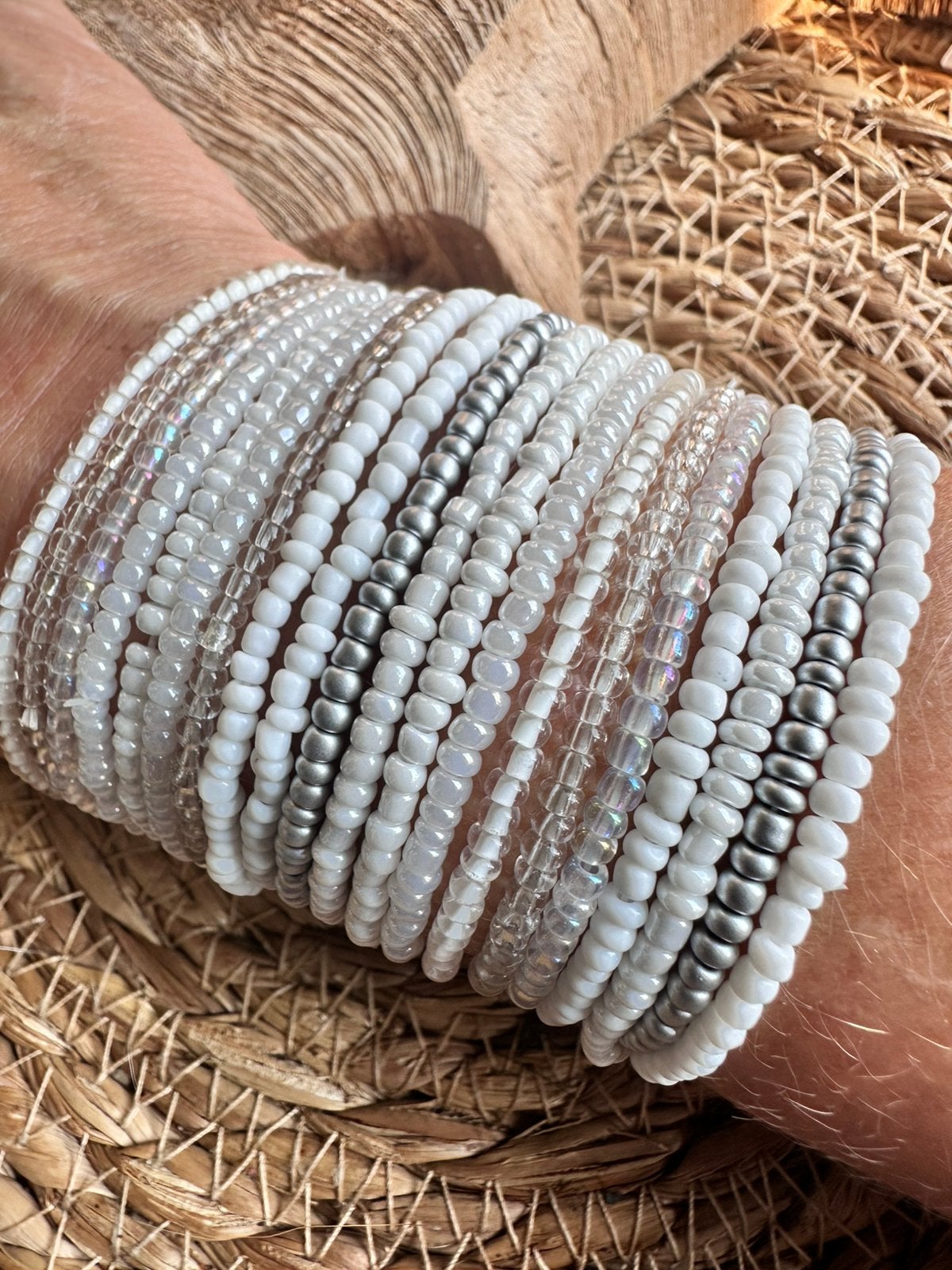 Boho armbanden / wit / boho chic /ibiza / set van 20 / nieuw, Ophalen of Verzenden, Nieuw