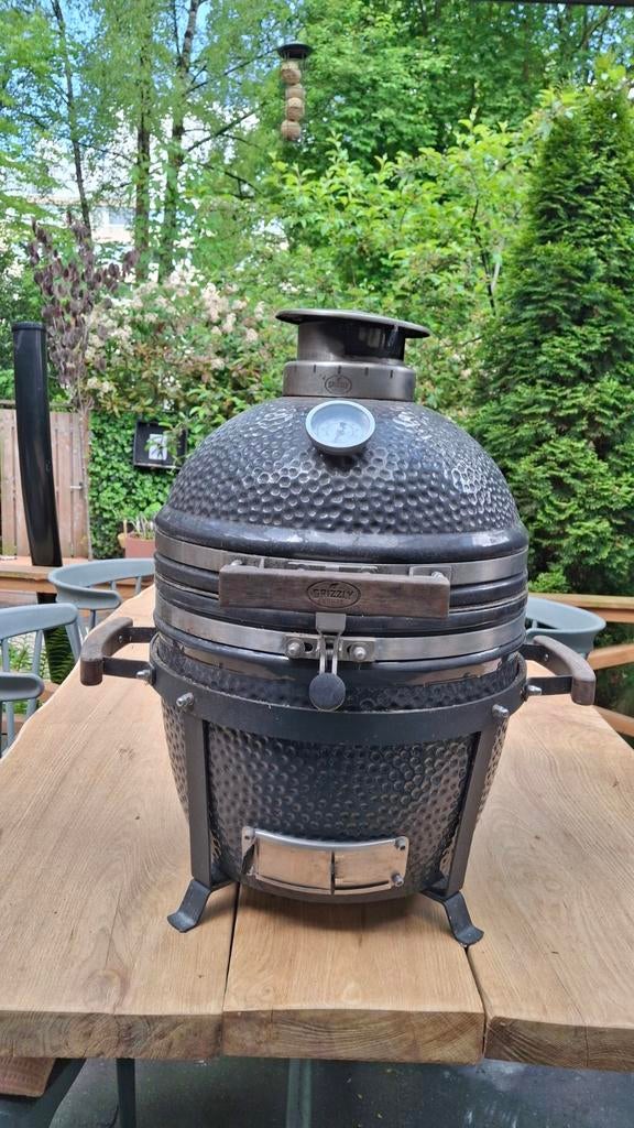 Grizzly Kamado medium (Grill 35cm), Ophalen, Gebruikt, Grizzly, Met accessoires
