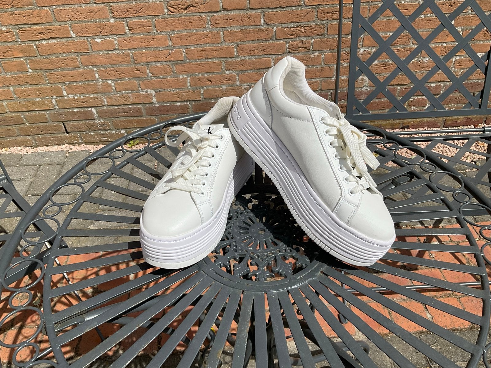 Calvin Klein witte sneakers maat 39 met flat zool, Wit, Nieuw, Ophalen of Verzenden, Sneakers of Gympen