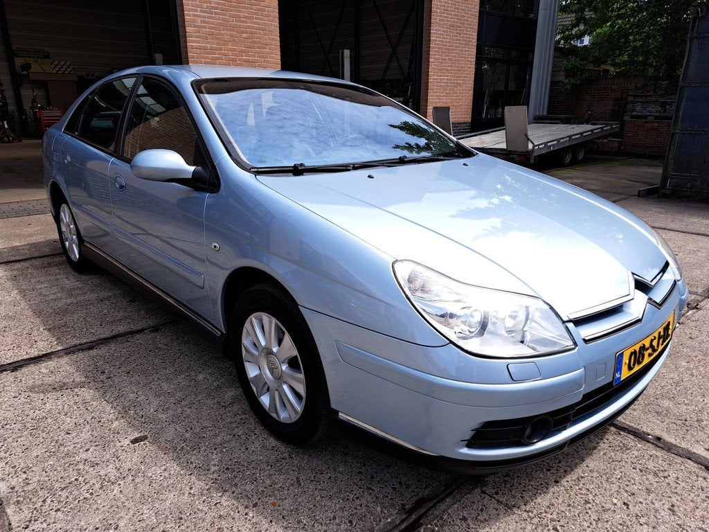 Citroen C5 2.0-16V EXCLUSIVE NIEUWSTAAT NIEUWE DIST RIEM NIE, Gebruikt, 4 cilinders, Blauw, Origineel Nederlands