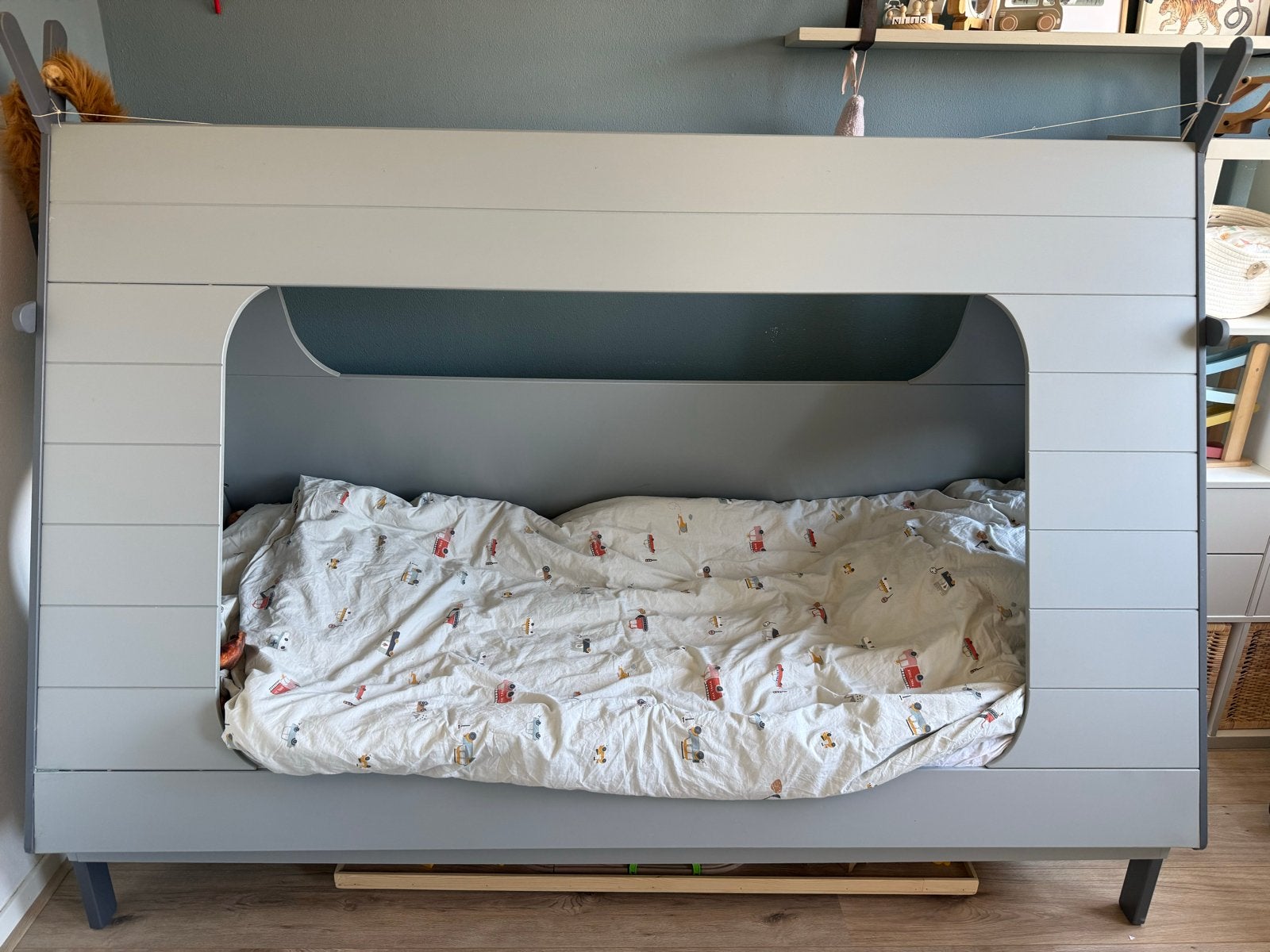 Tipi Kinderbed - Grijs/Blauw, Ophalen, 85 tot 100 cm, Gebruikt, Lattenbodem