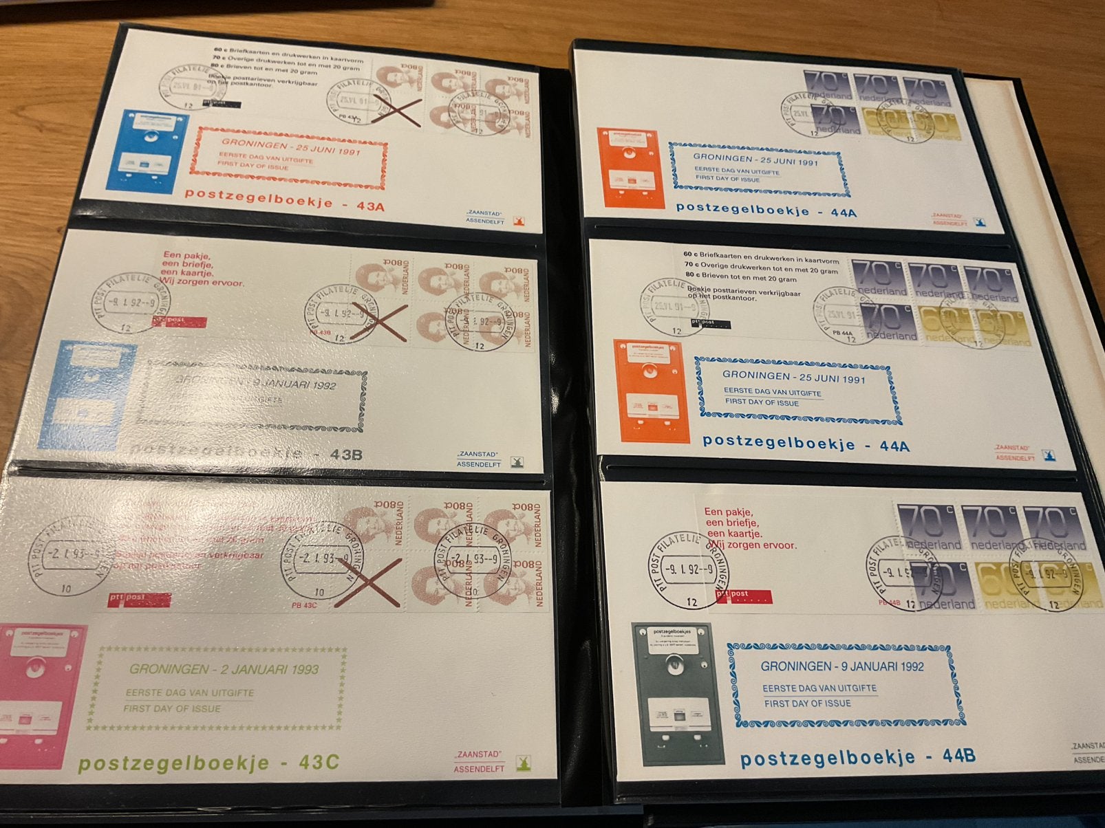 Album FDC Nederland oa speciale met postzegelboekjes, Postzegels en Munten, Postzegels | Volle albums en Verzamelingen, Ophalen of Verzenden