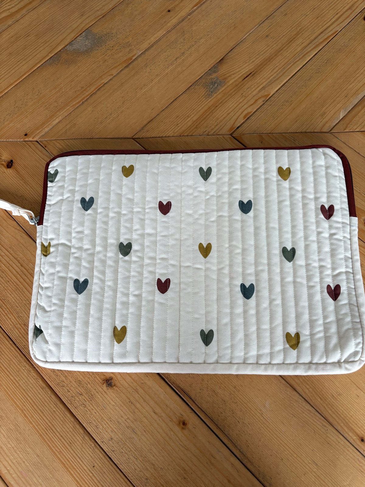 Nieuwe Laptophoes 38x26 cm met hartjespatroon, Computers en Software, Ophalen of Verzenden, 15 inch, Nieuw