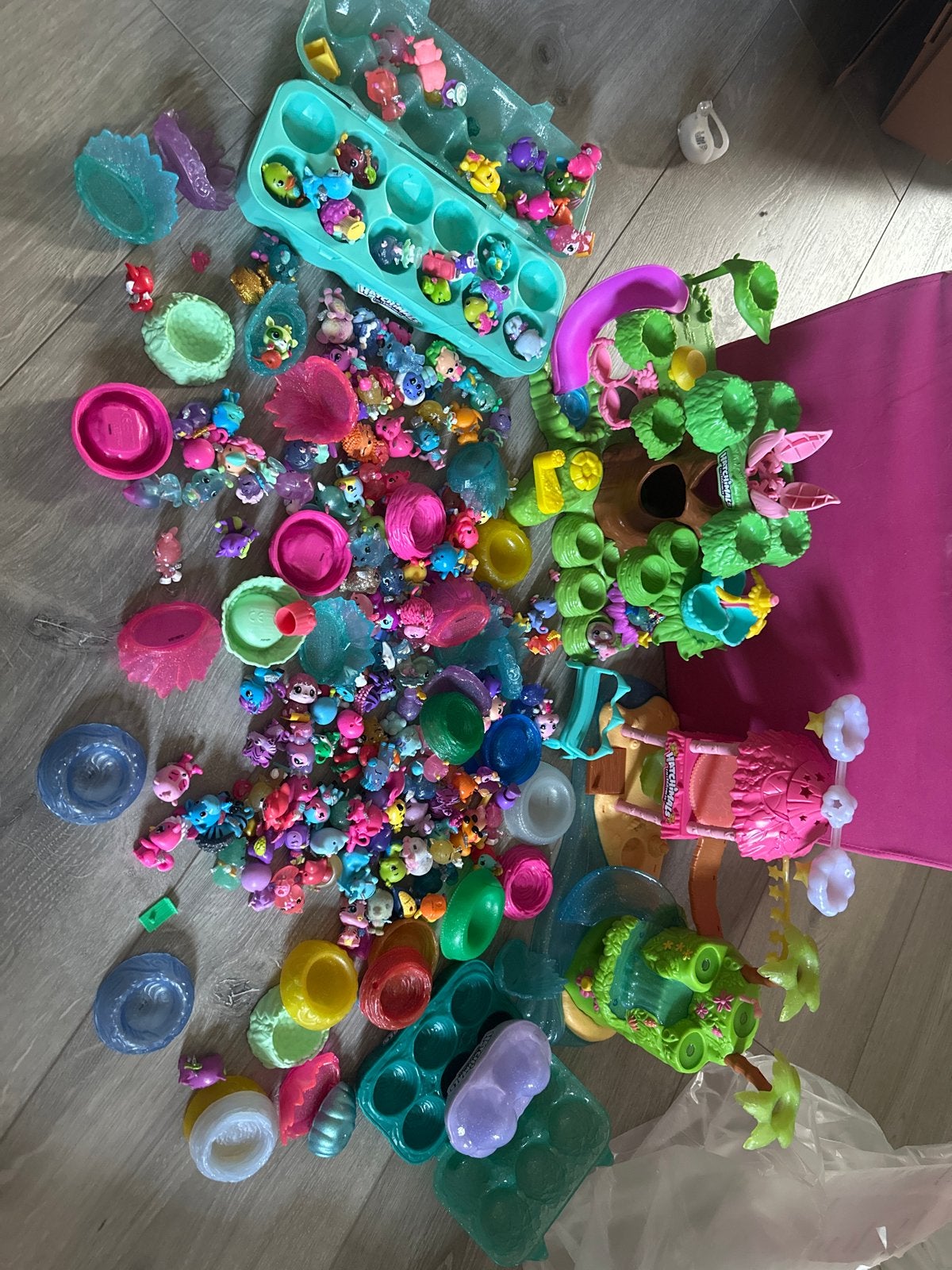 Grote verzameling Hatchimals met speelsets, Ophalen of Verzenden, Gebruikt, Jongen of Meisje