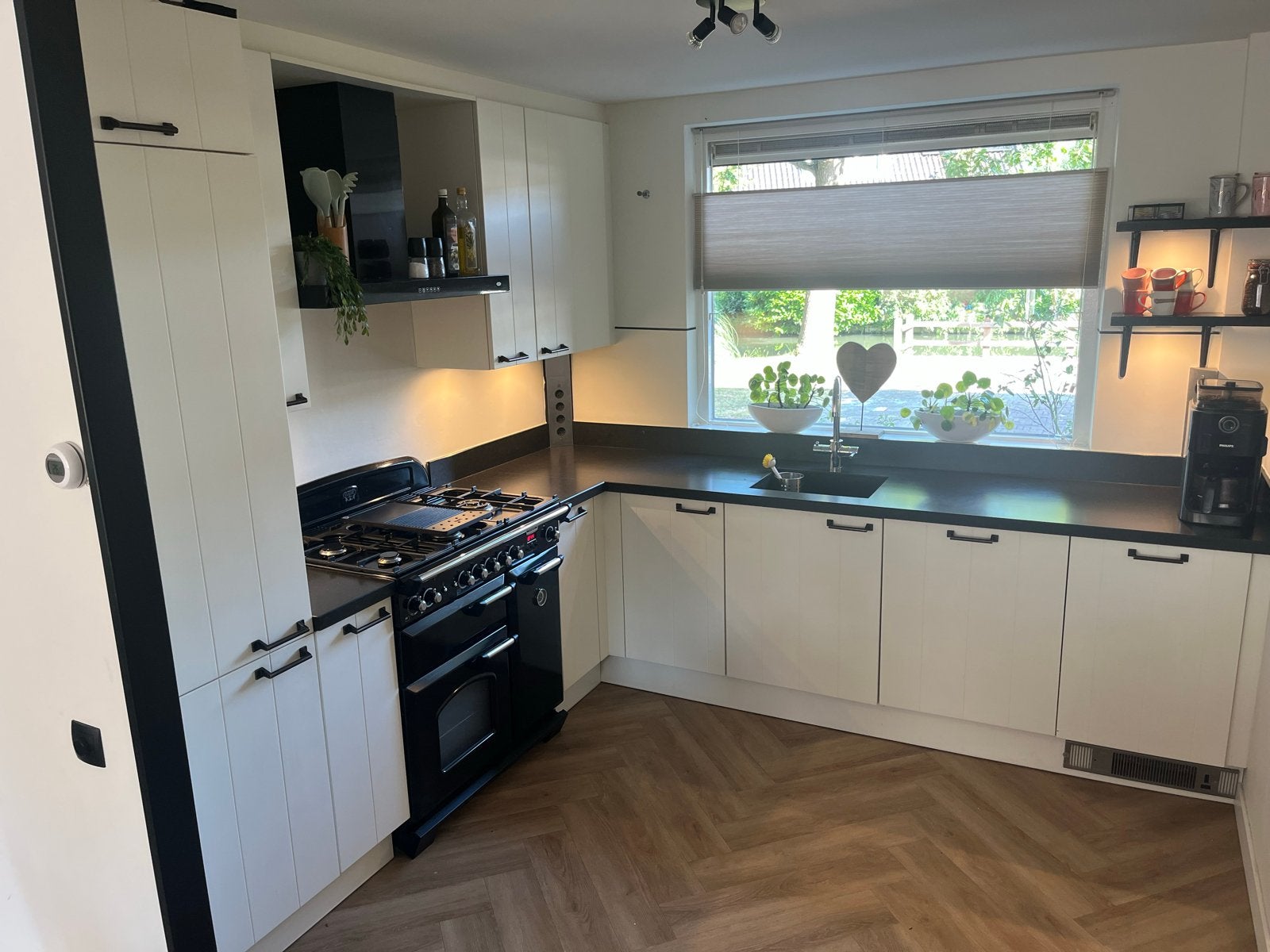 Complete moderne hoekkeuken (2018) met Falcon fornuis, Huis en Inrichting, Keuken | Complete keukens, Ophalen, Gebruikt, Hoekkeuken
