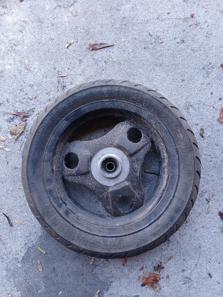 Voorwiel voor Honda Vision/Peugeot Rapido incl remtrommel, Ophalen of Verzenden, Gebruikt, Frame, Overige merken