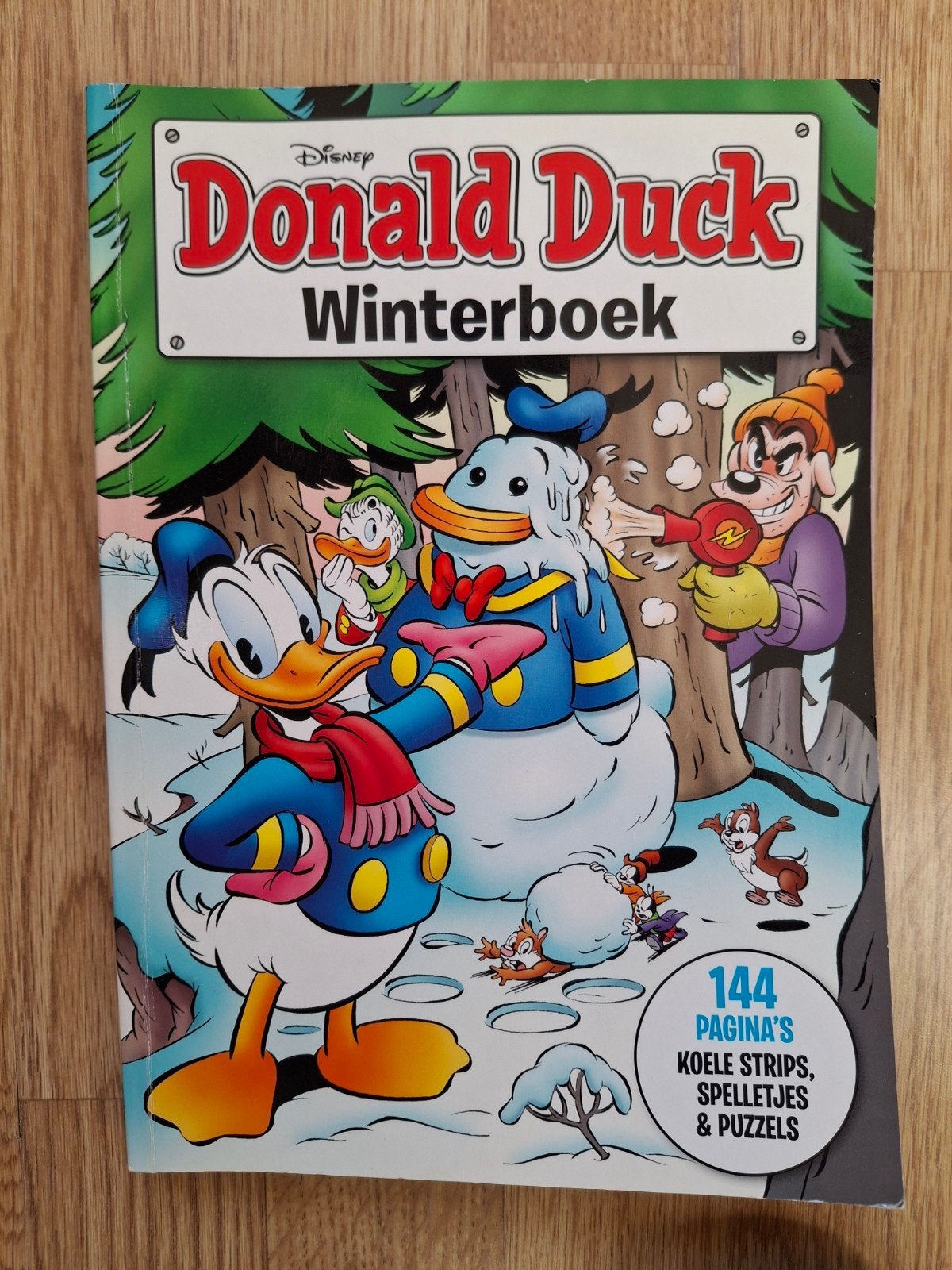 Donald Duck Winterboek 2022, Ophalen of Verzenden, Zo goed als nieuw, Walt Disney, Eén stripboek