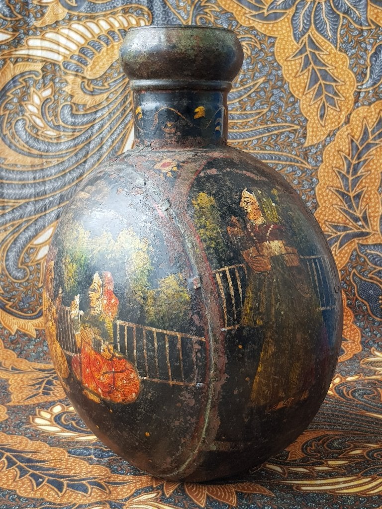 Prachtige oude kruik van Rajastan India van ijzer 30 cm., Antiek en Kunst, Ophalen of Verzenden, Geschilderd, Meerkleurig, Metaal