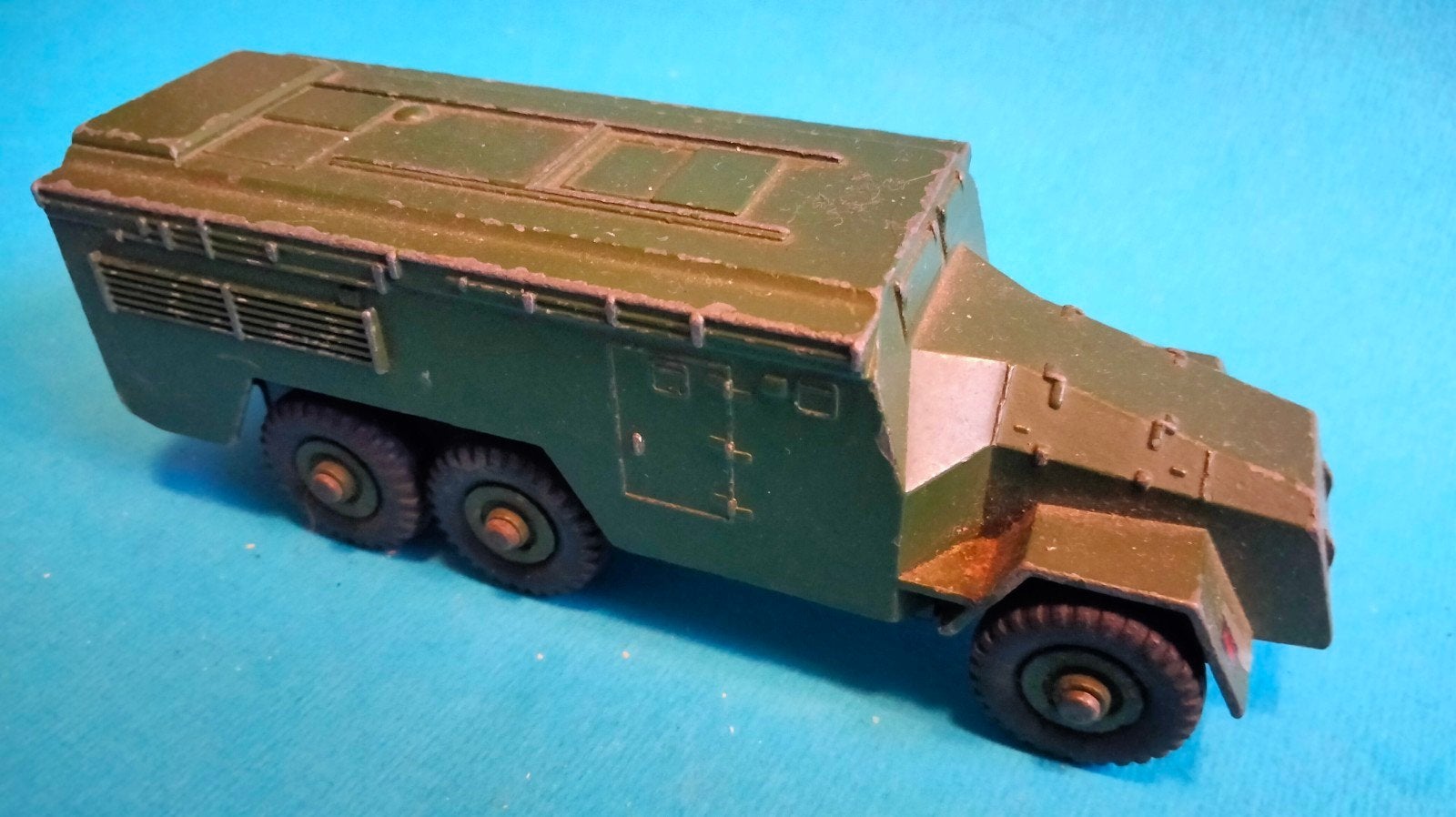 Dinky Toys Armoured Command Vehicle 677, Ophalen of Verzenden