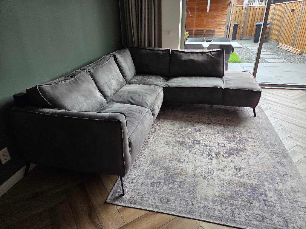 Donkergrijze hoekbank microleder van De Bommel Meubelen, Ophalen, Gebruikt, Hoekbank, 150 cm of meer