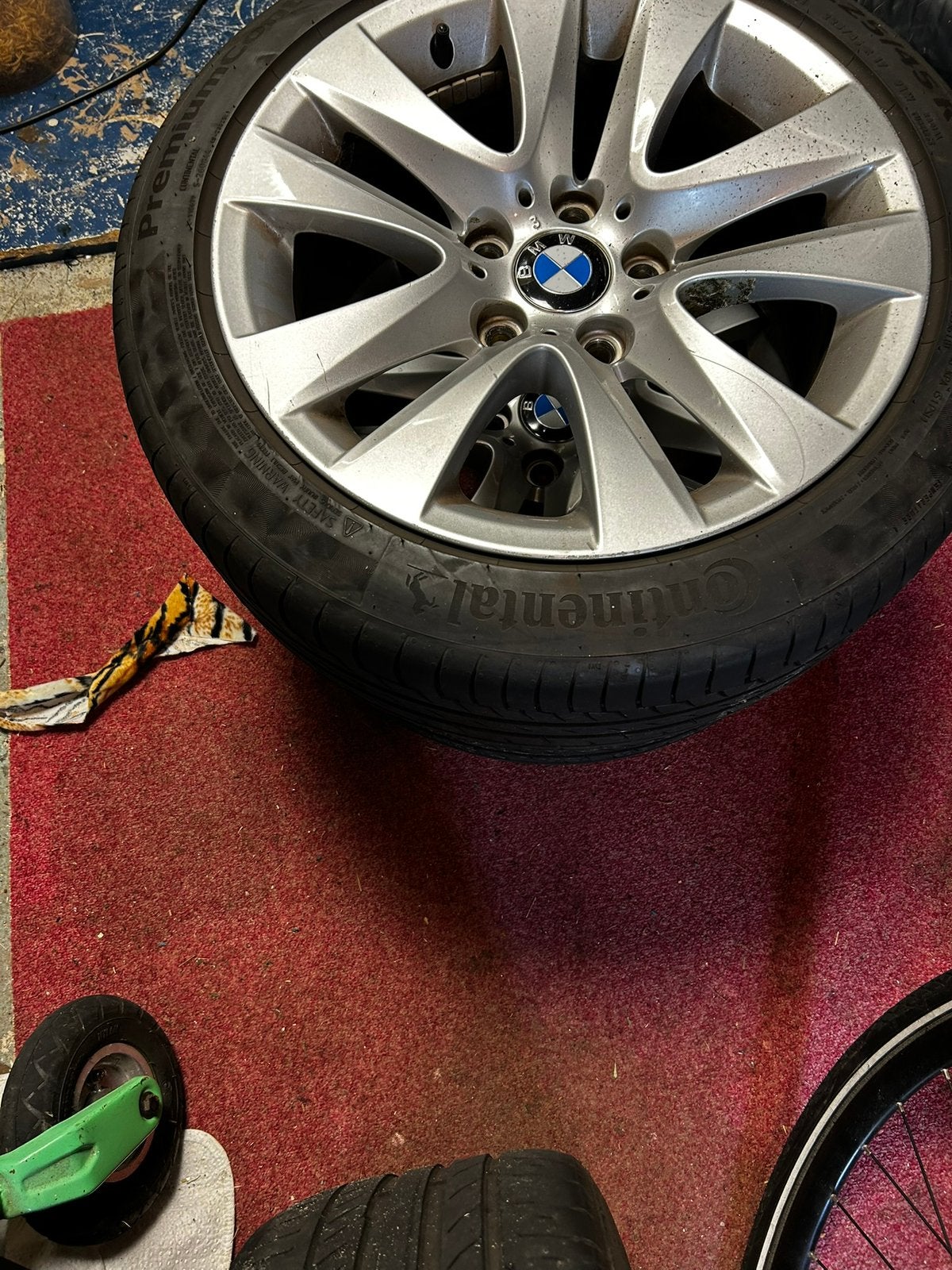 Bmw banden en velegen Continetal E90 E91 E92 E93, Ophalen of Verzenden, Gebruikt