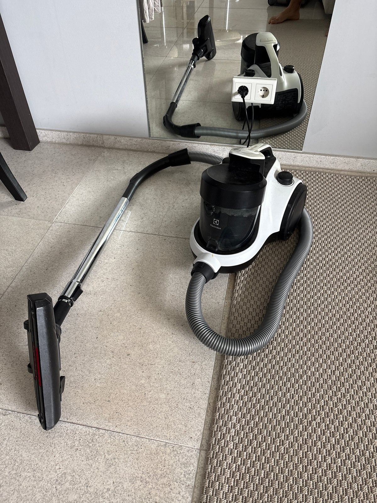 Electrolux Sledestofzuiger met Reservoir - Gebruikt, Witgoed en Apparatuur, Stofzuigers, Ophalen, Gebruikt, Reservoir, Sledestofzuiger