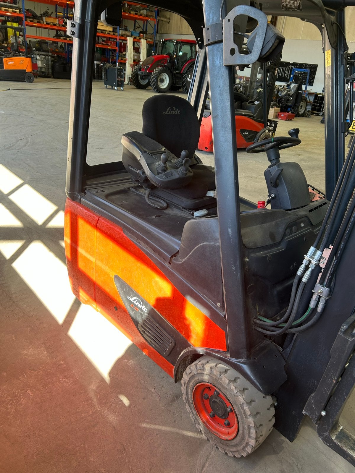 Linde E15-02 Elektrische Heftruck - 1500 kg hefcapaciteit, Zakelijke goederen, 1000 tot 2000 kg, Ophalen, Elektrisch, Heftruck