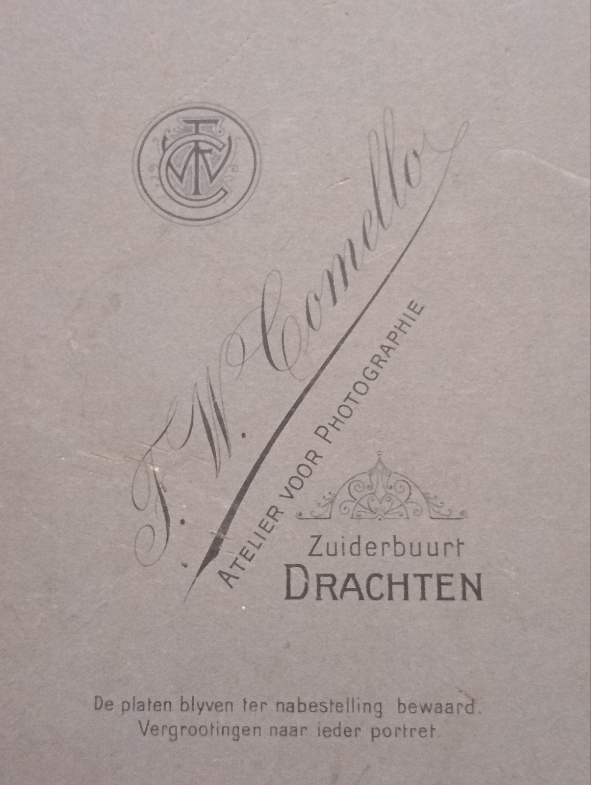 Antieke foto van stel, F.W. Comello Drachten, ca. 1900, Ophalen of Verzenden, Voor 1940, Gebruikt, Overige onderwerpen