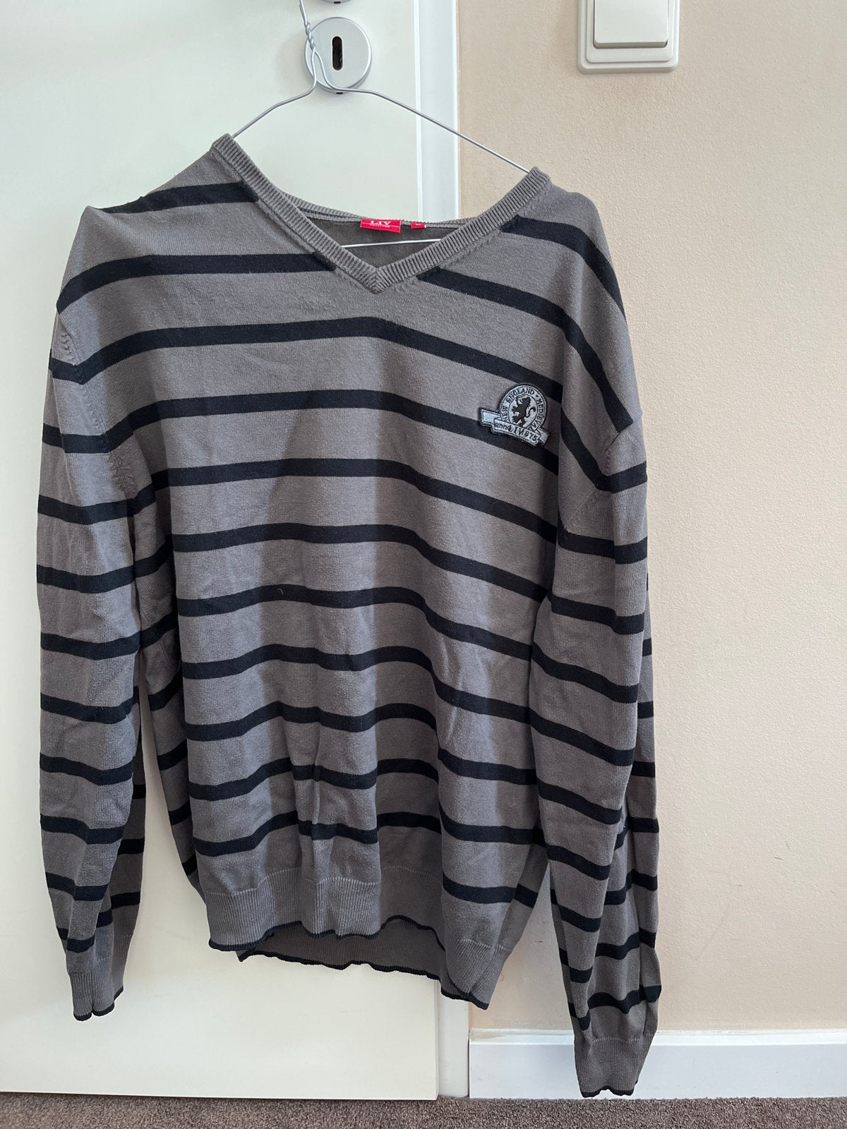 LIV gestreepte V-hals trui - Maat XL, Ophalen of Verzenden, Zo goed als nieuw, Maat 56/58 (XL), Grijs