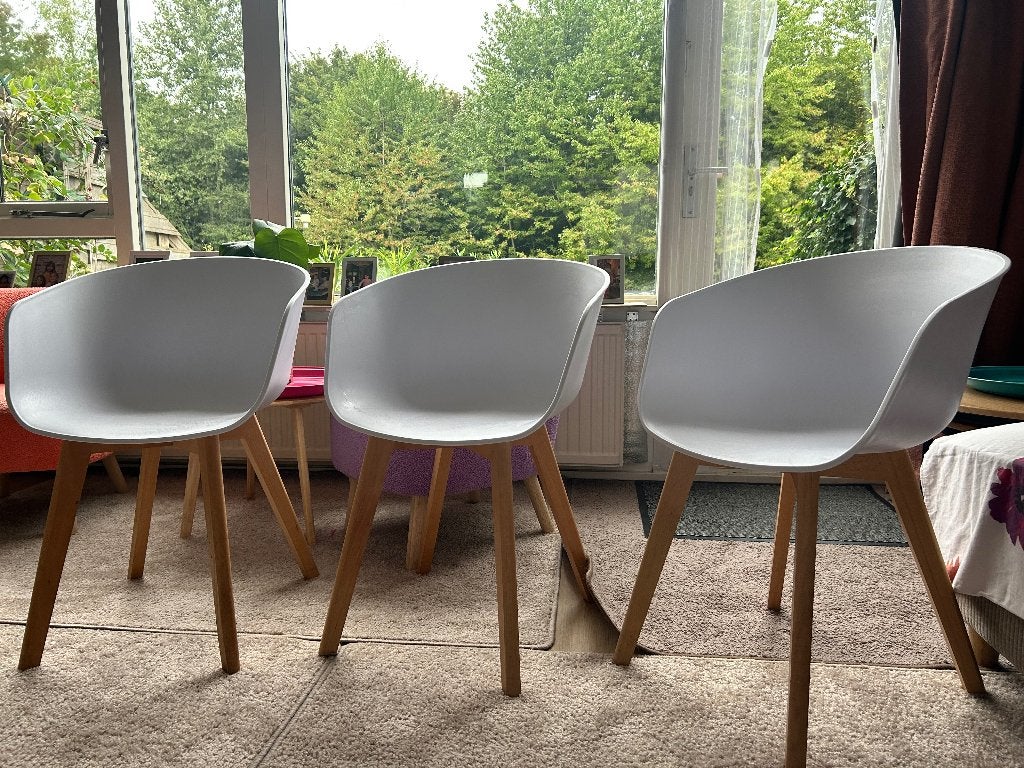 Stoelen wit houten poten, Huis en Inrichting, Wit, Zo goed als nieuw, Vijf, Zes of meer stoelen, Ophalen