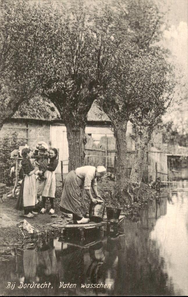 Dordrecht- vaten wasschen, Verzamelen, Ansichtkaarten | Nederland, Ongelopen, Zuid-Holland, Voor 1920, Ophalen of Verzenden