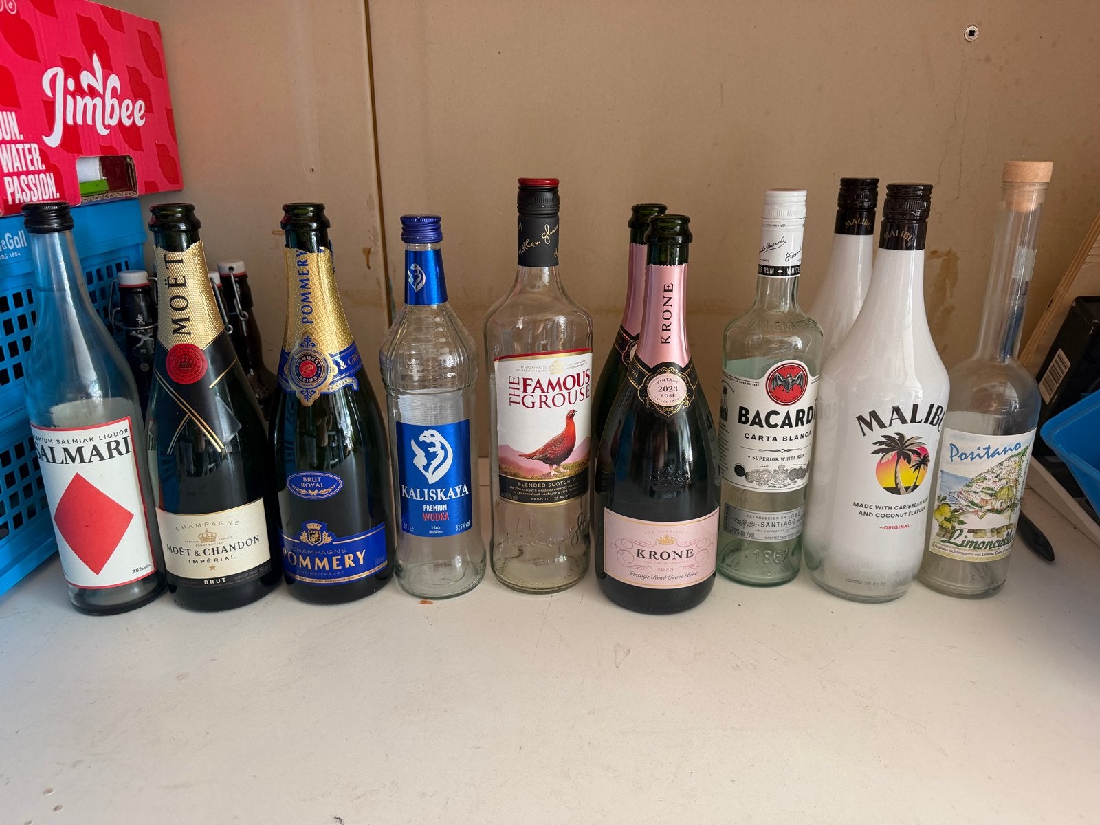 Lege flessen: Champagne, Vodka, Malibu en Salmari, Ophalen of Verzenden, Gebruikt