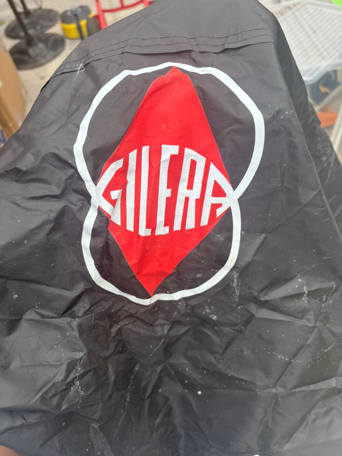 Gillera scooterhoes, Ophalen of Verzenden, Zo goed als nieuw