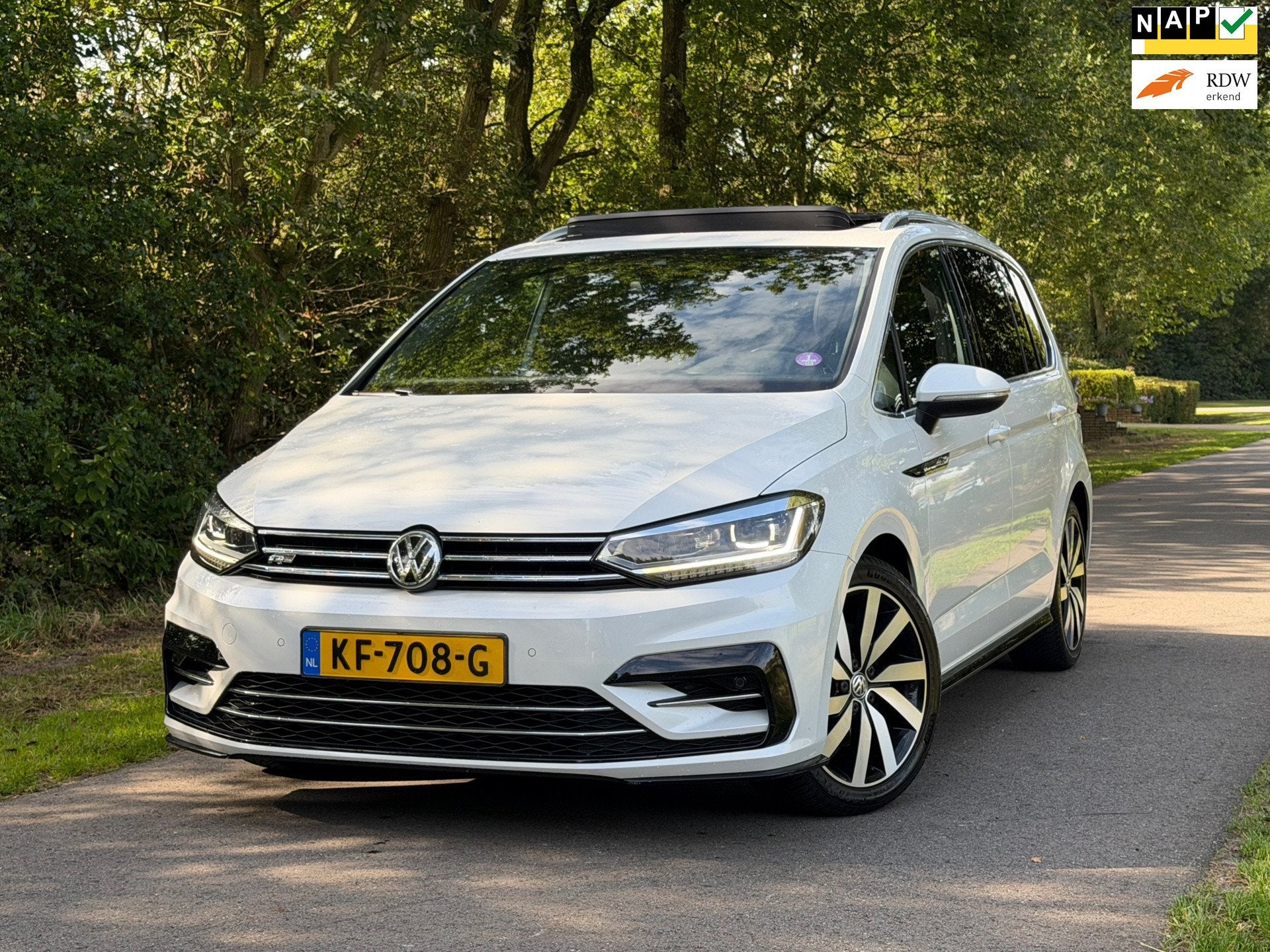 Volkswagen Touran 1.8 TSI R-Line | 7-Persoons + Panoramadak, Auto's, Stof, Gebruikt, 4 cilinders, 1462 kg
