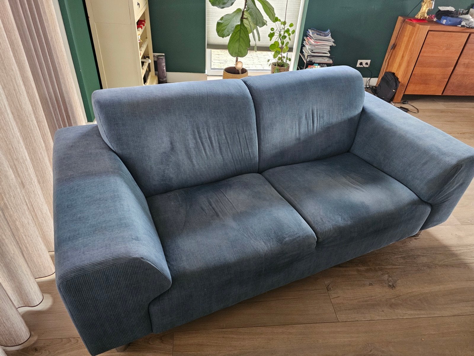Comfortabele blauwe ribstof bank - 2-zits, Ophalen, Modern, Comfortabel, Gebruikt, 150 tot 200 cm