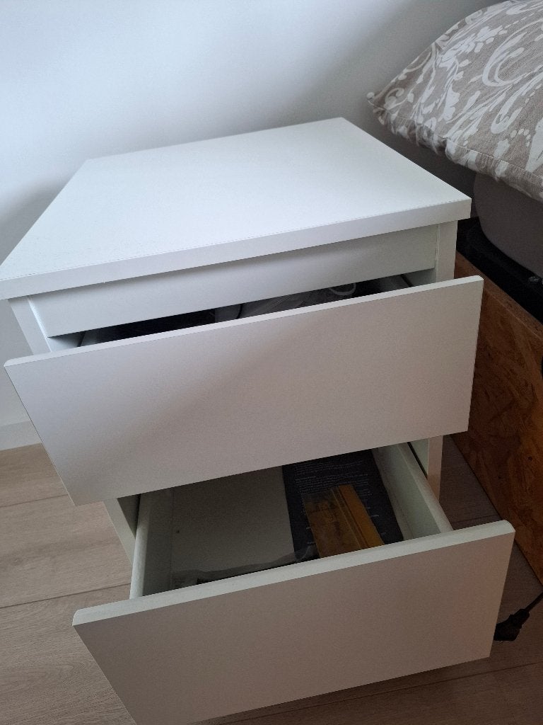KULLEN bedside table, Huis en Inrichting, Ophalen, Gebruikt, 50 tot 100 cm, Minder dan 100 cm