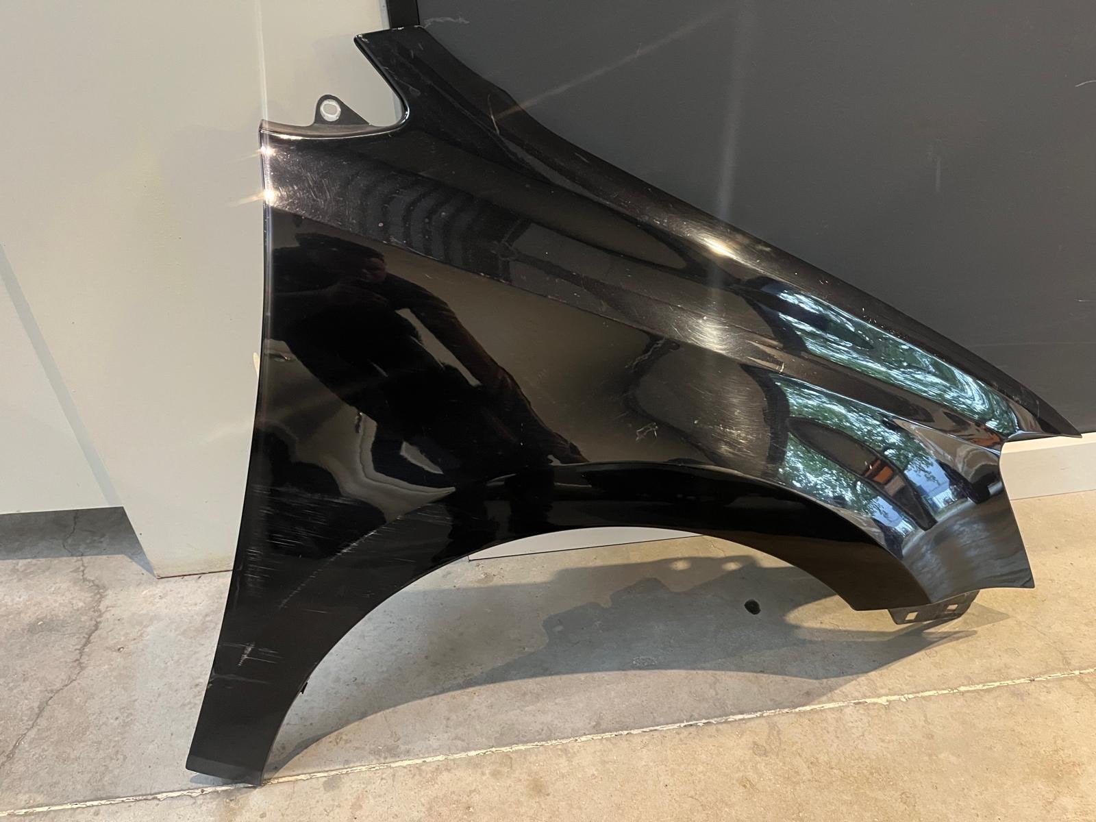 Spatbord rechts voor Volkswagen Polo zwart LC9X, Ophalen, Gebruikt, Spatbord, Volkswagen