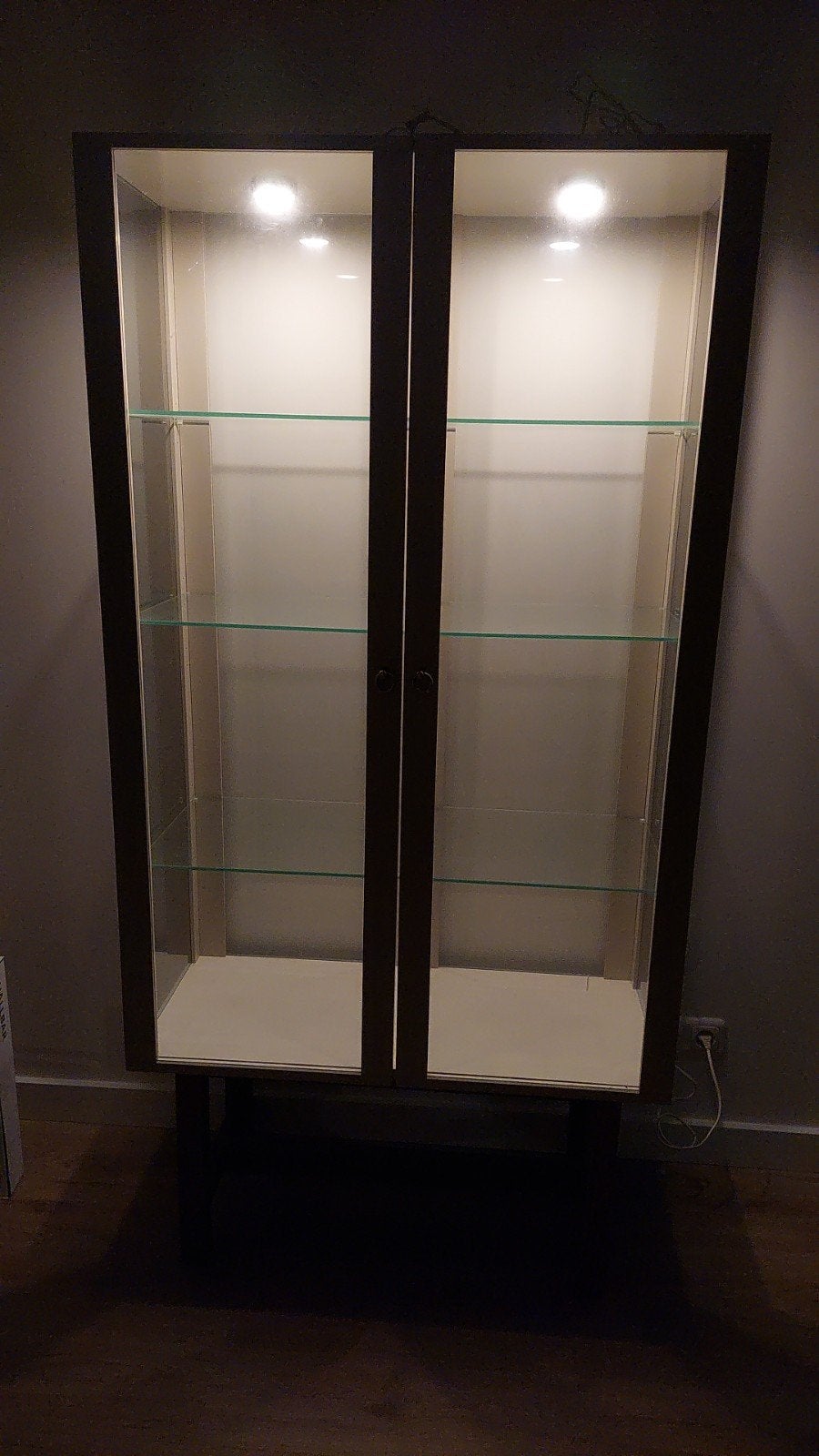 Ikea Vitrinekast met werkende verlichting, Ophalen, 50 tot 100 cm, 150 tot 200 cm, 25 tot 50 cm