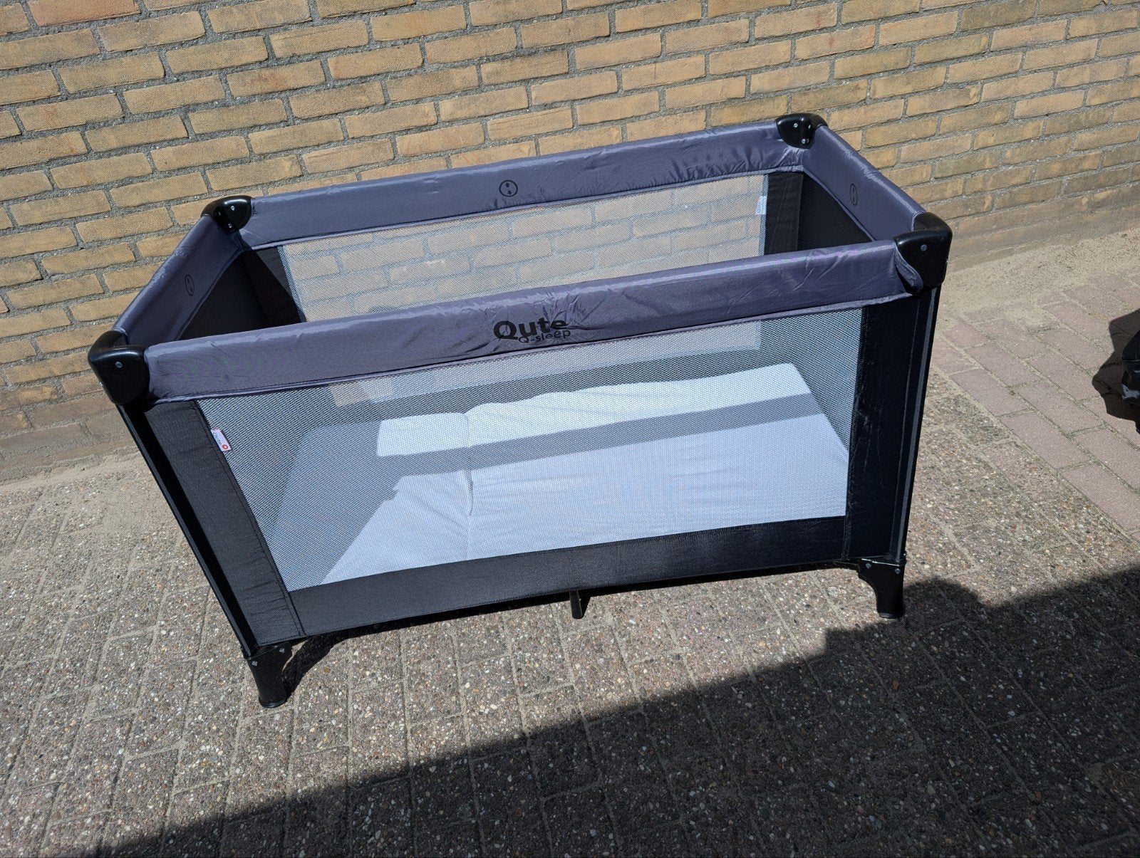 Qute Q-sleep campingbedje incl matras - Zo goed als nieuw, Ophalen of Verzenden, Zo goed als nieuw, Minder dan 140 cm, Minder dan 70 cm